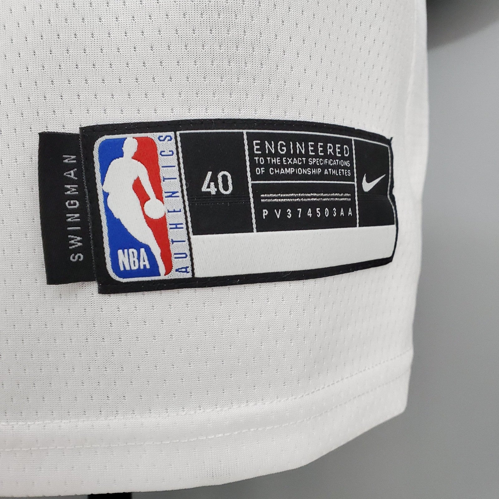 New Lakers Bryant #24 Crew Neck Retro Limited Edition White