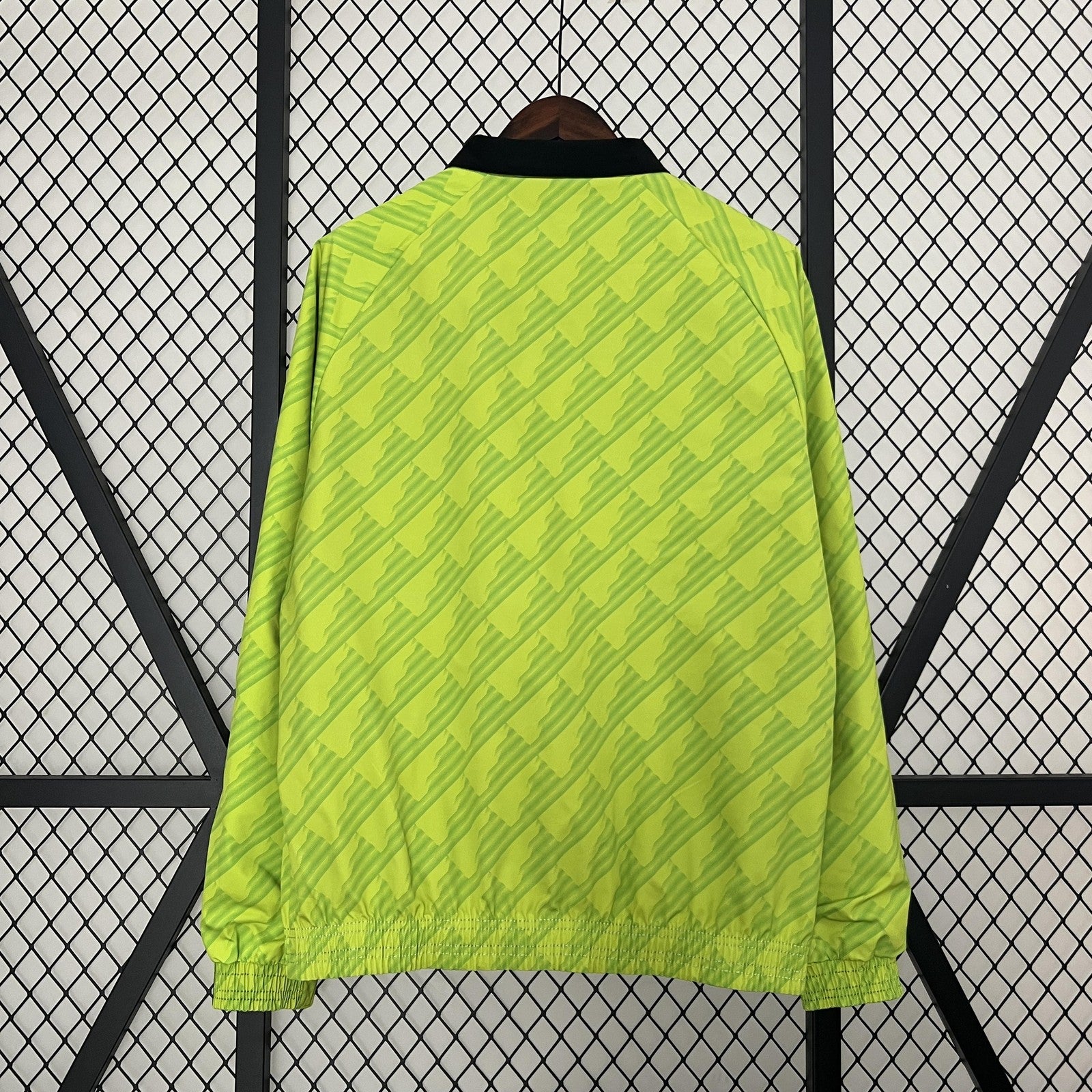 24 25 M U Trench Coat Reversible 3