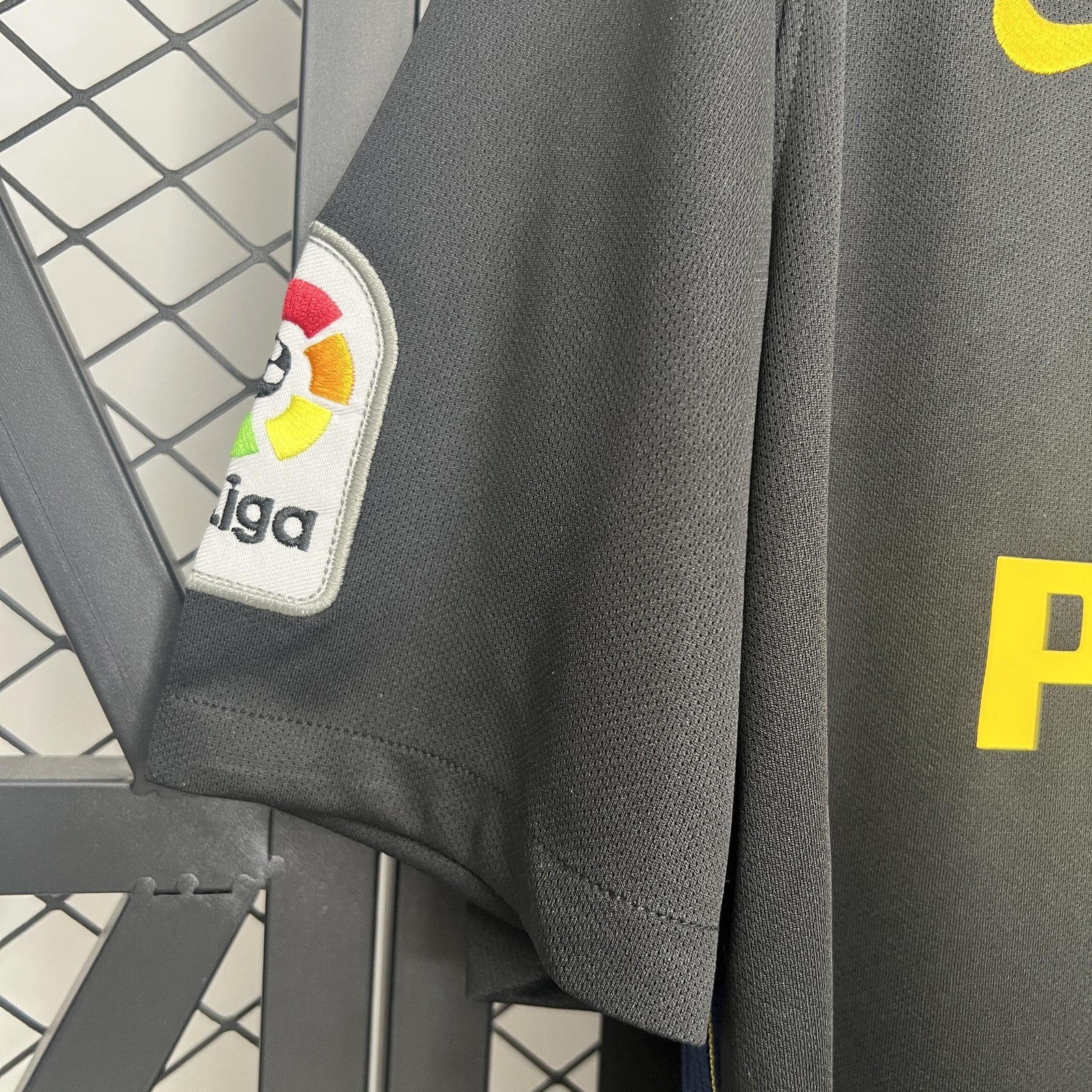 Retro Atletico Madrid 16 17 Away