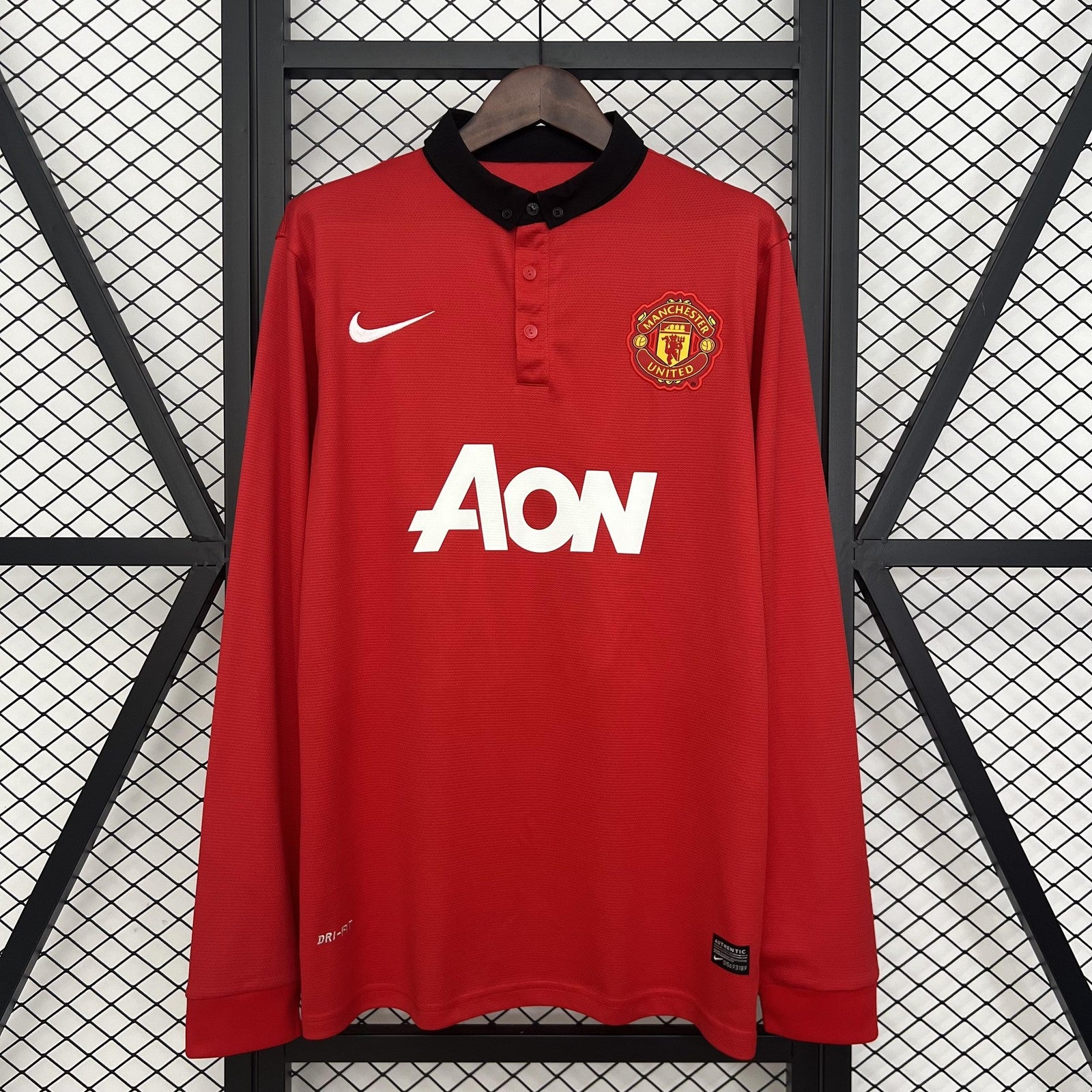 Retro Long Sleeve M U Home