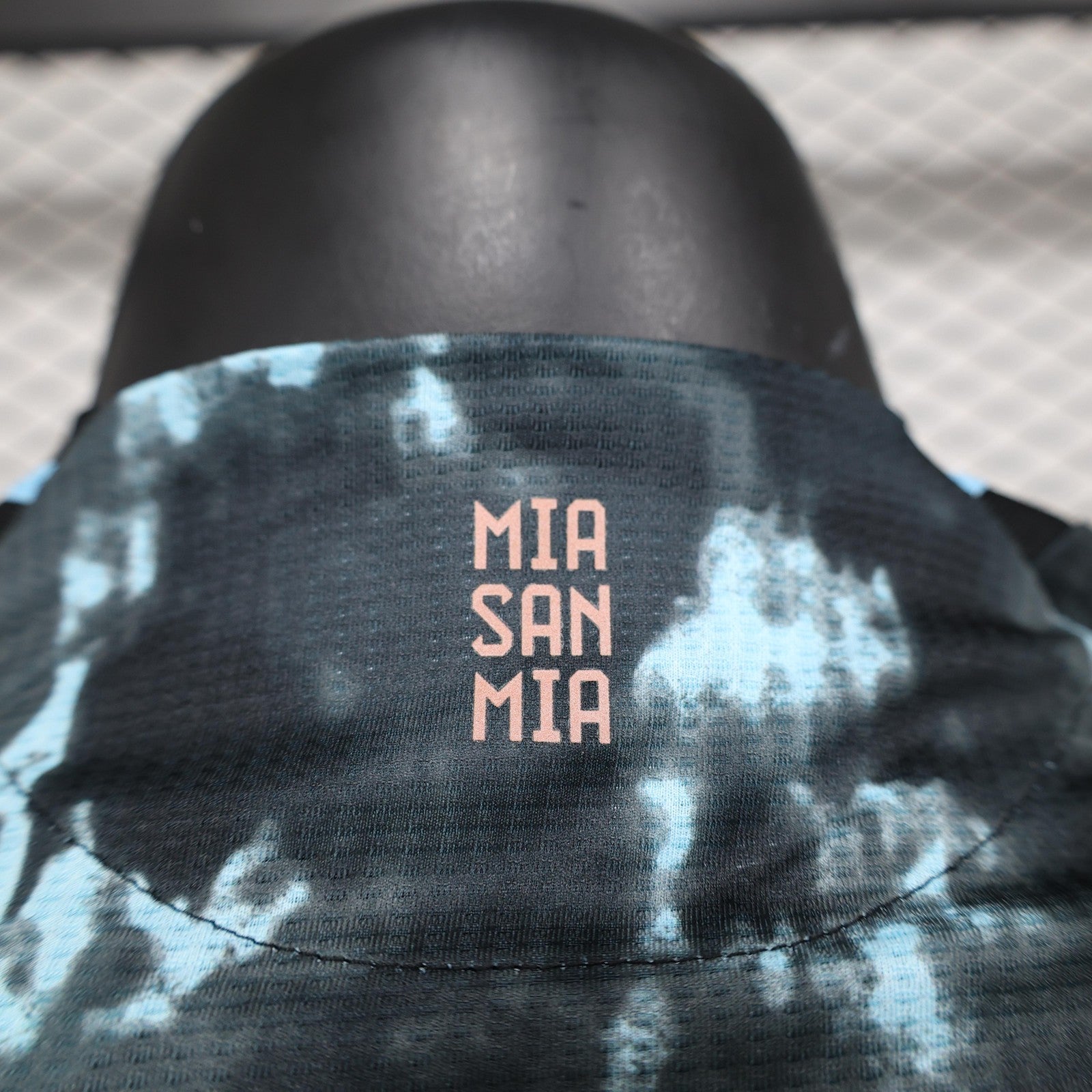 24 25 Player Bayern Munich Away