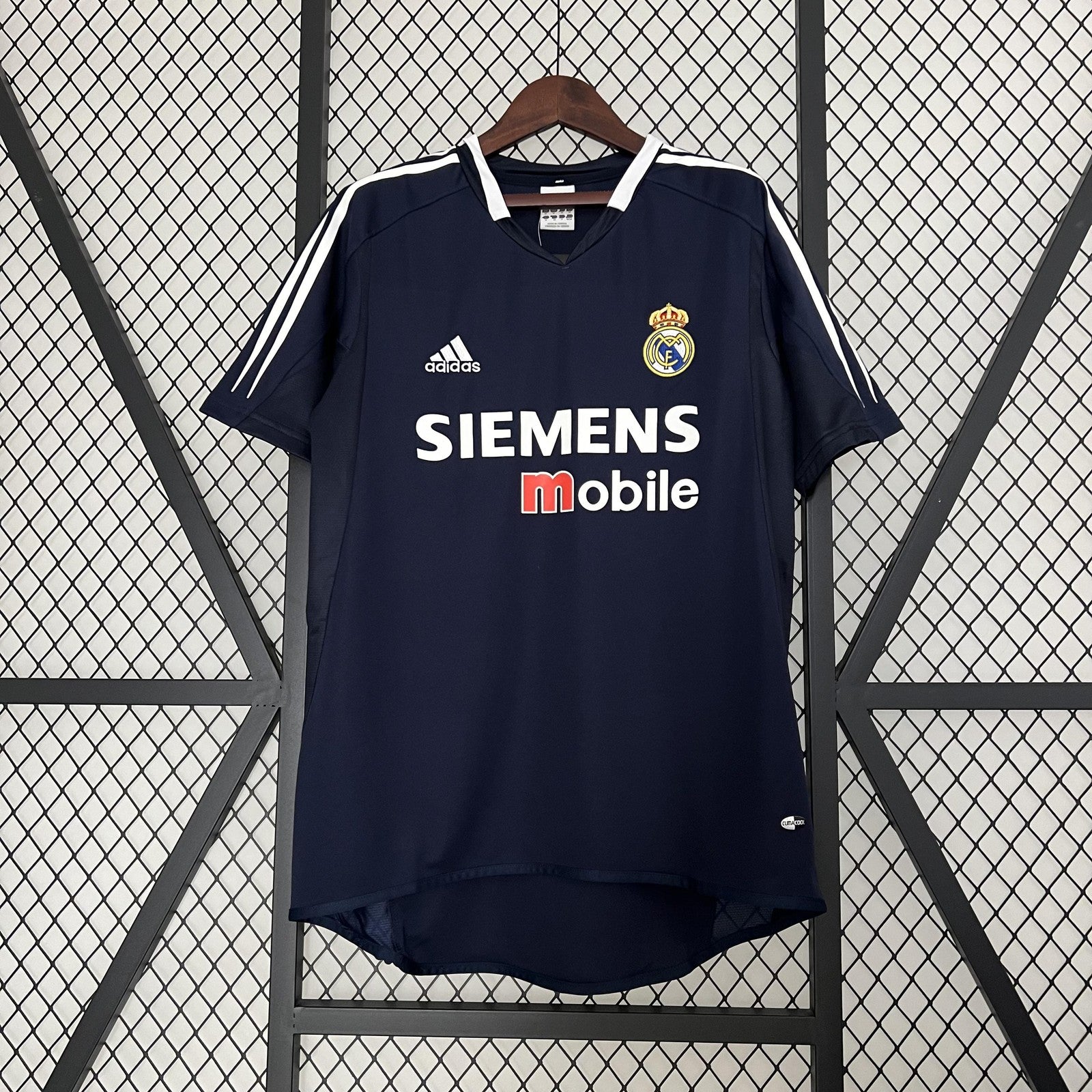 Retro Real Madrid 04 05 Away