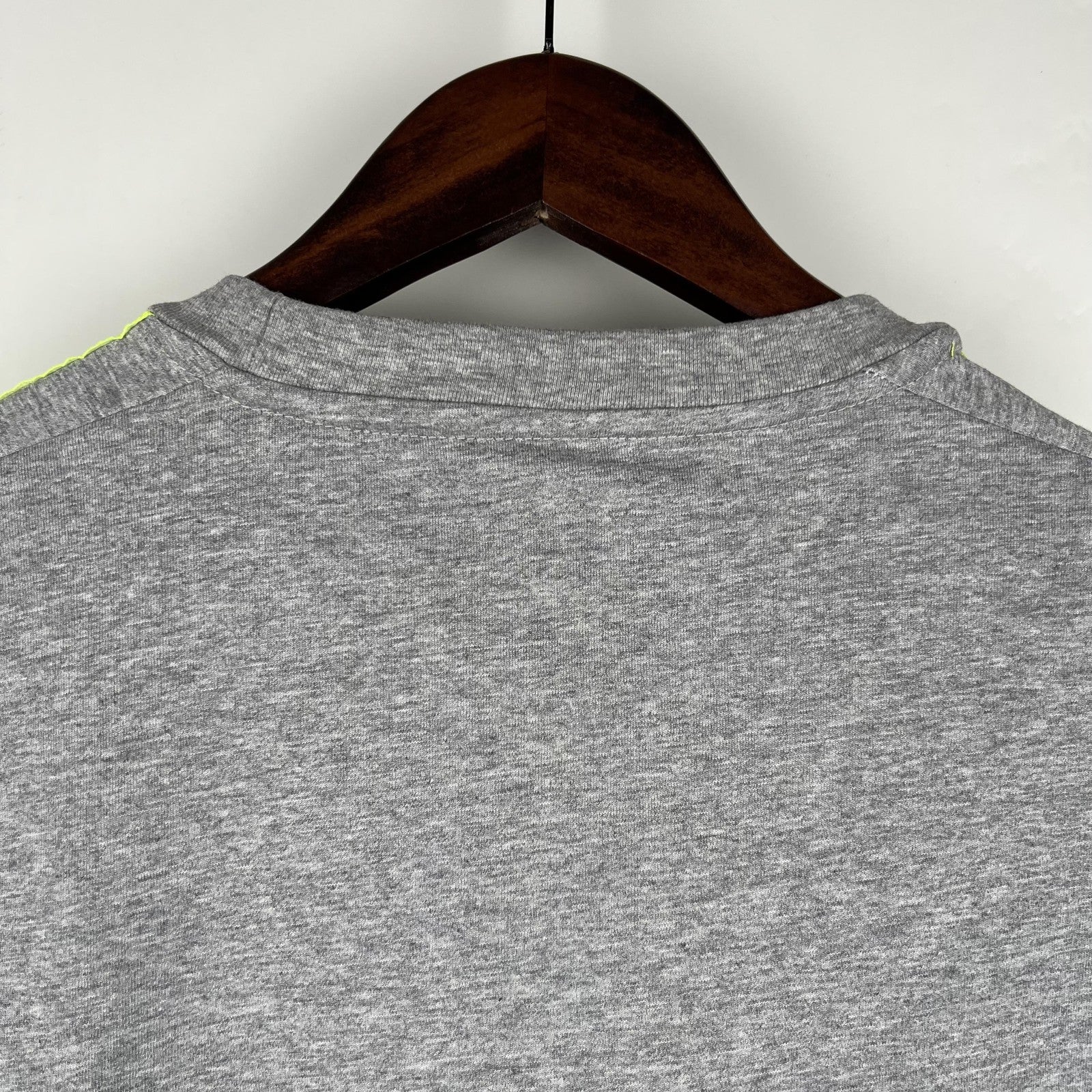 Retro Real Madrid 15 16 Away