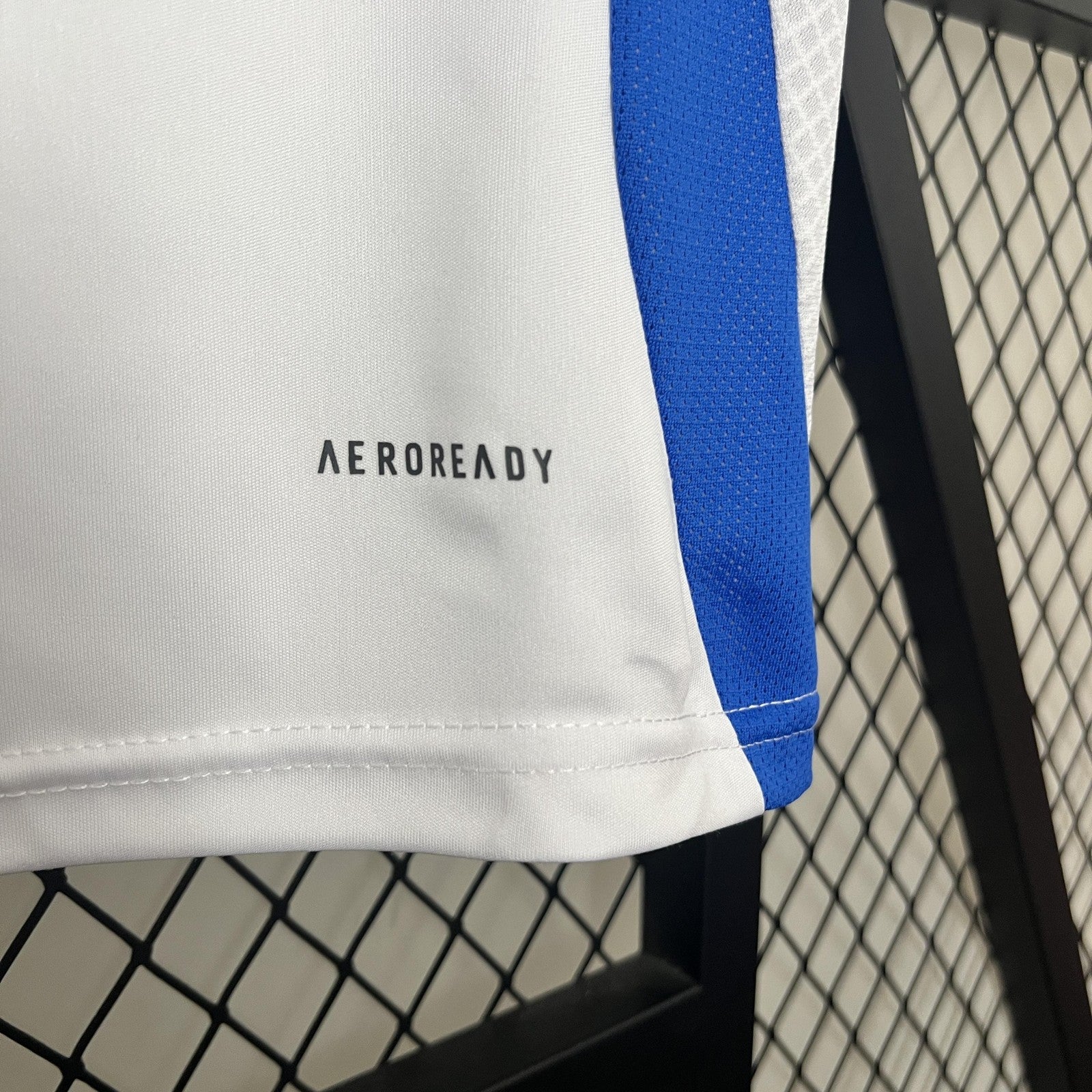 24 25 Leeds United Home