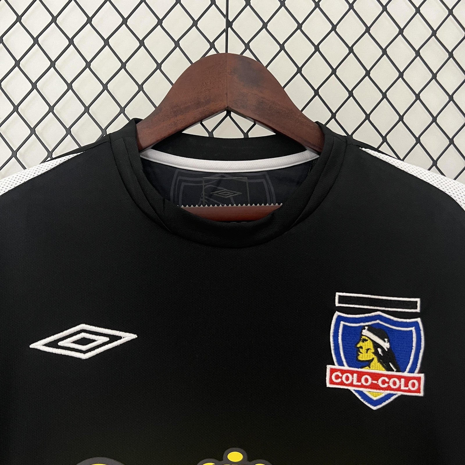 Retro Long Sleeve Colo Colo 2006 Away