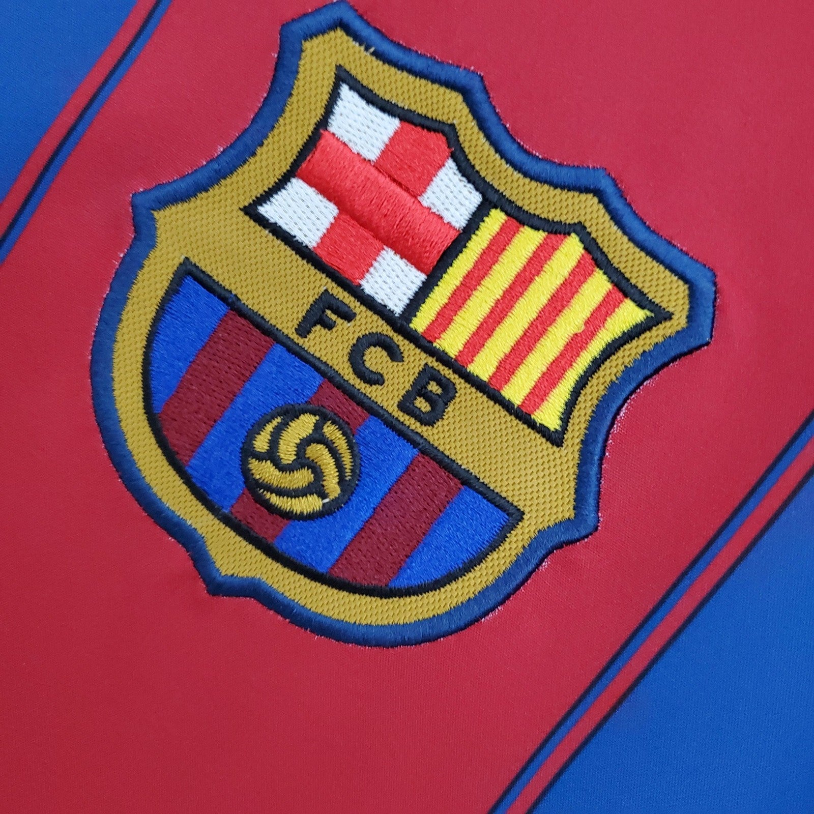Retro Barcelona Home