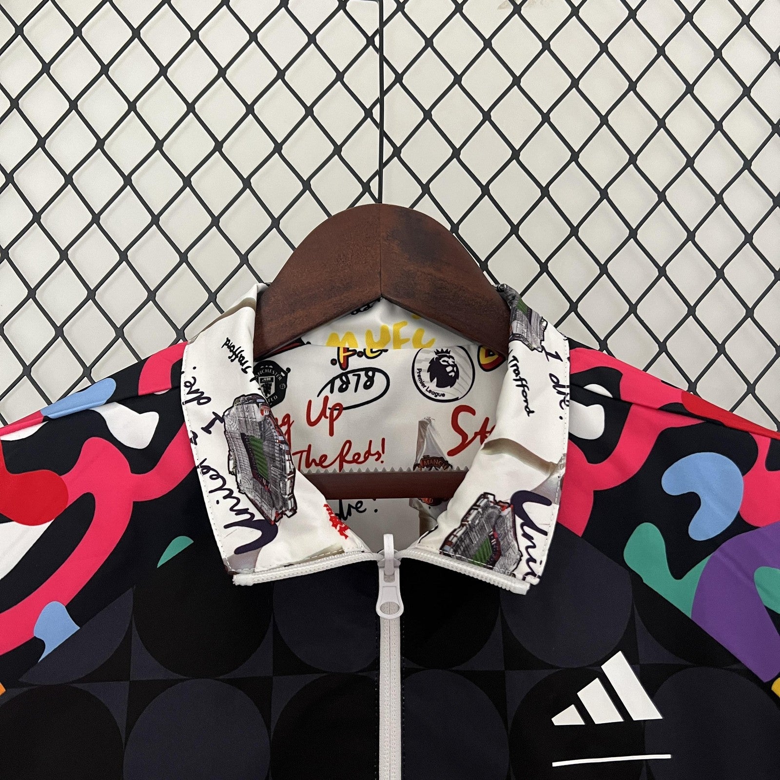 23 24 M U Trench Coat Reversible 2