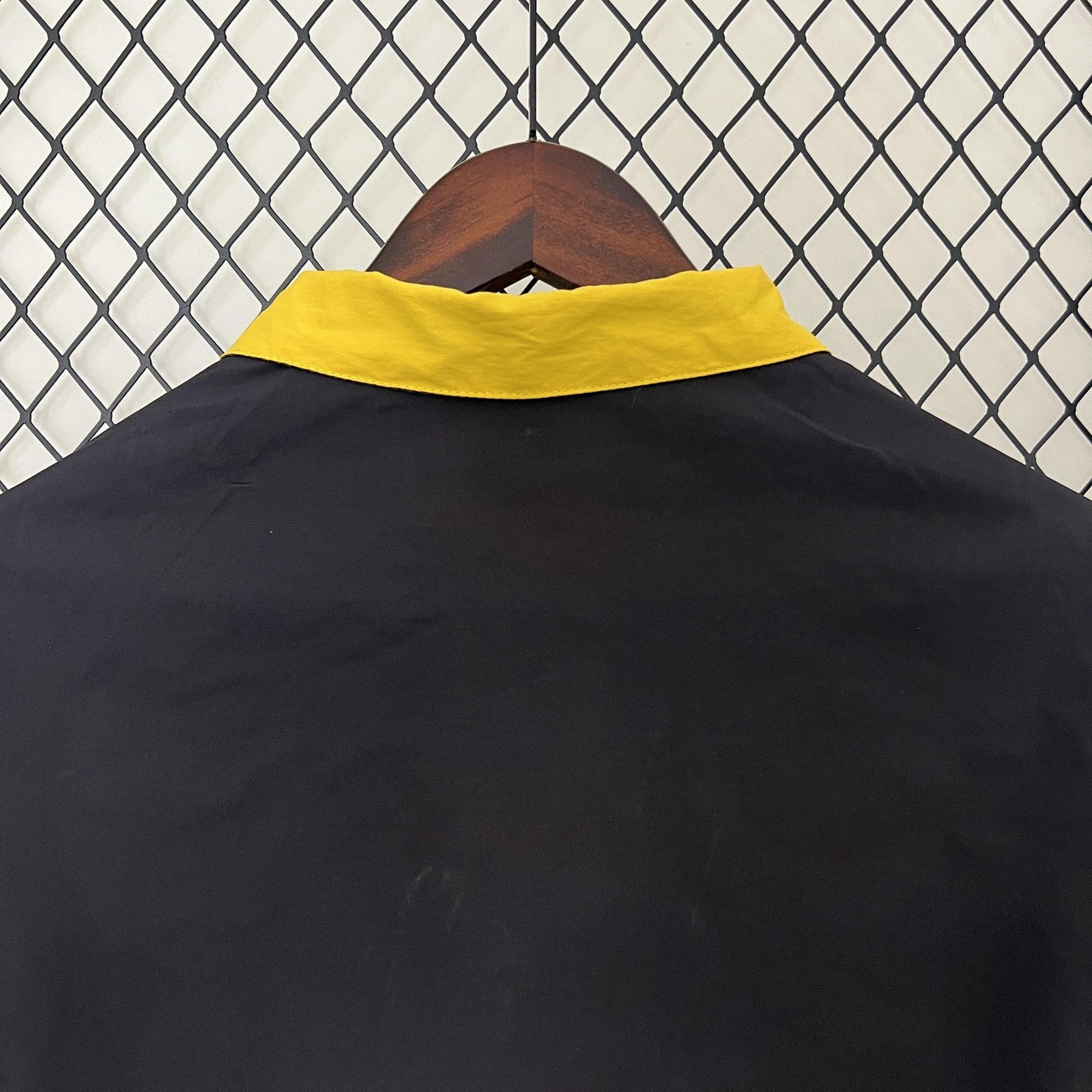 24 25 M U Trench Coat Reversible 2