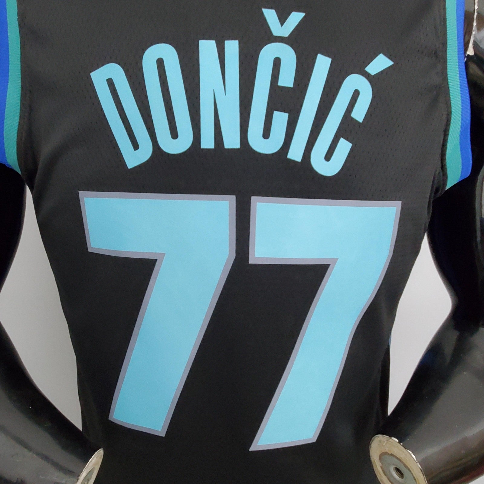 Dallas Mavericks Dongqiqi#77 Big Bull Head Black Nba Jersey