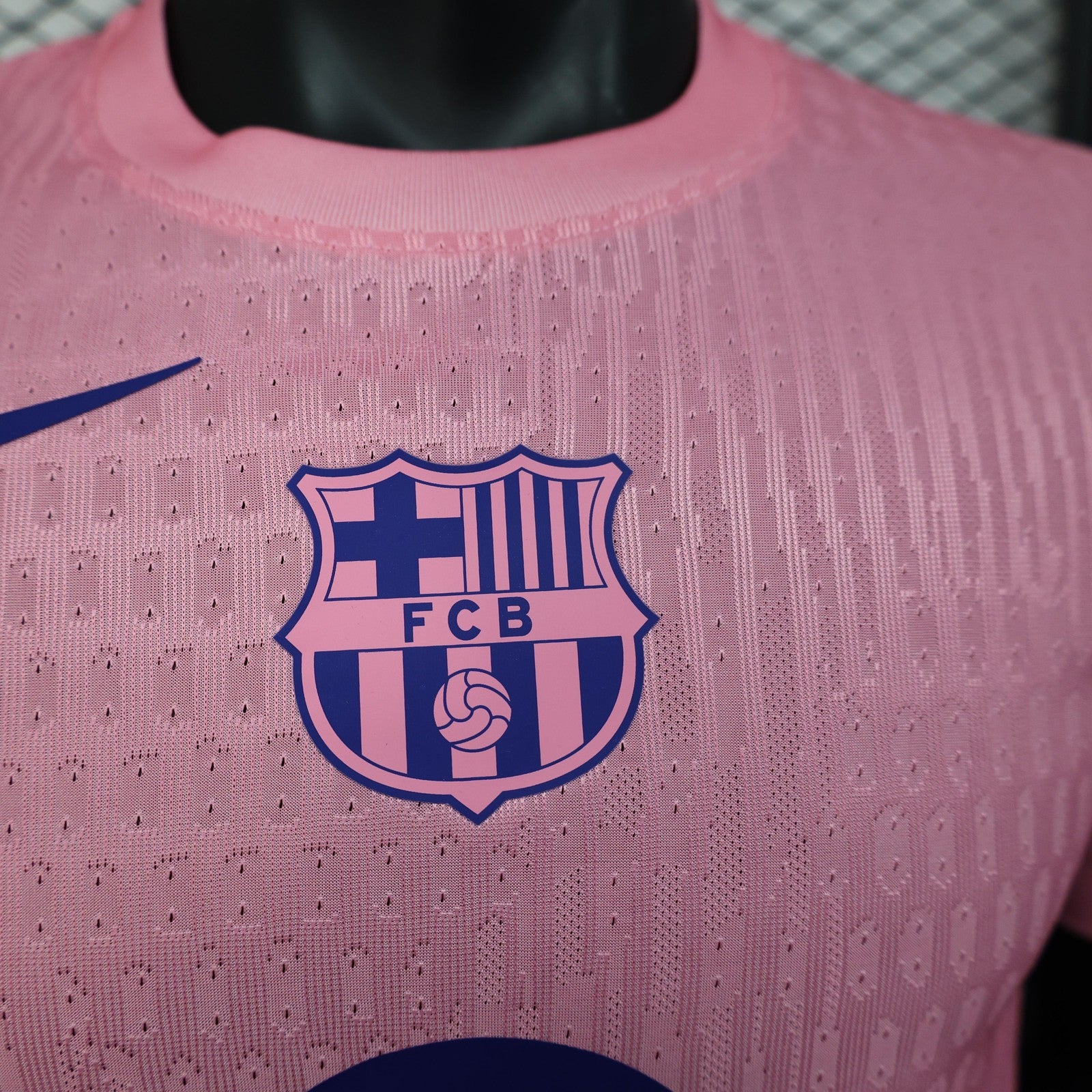 25 26 Player Barcelona Pink