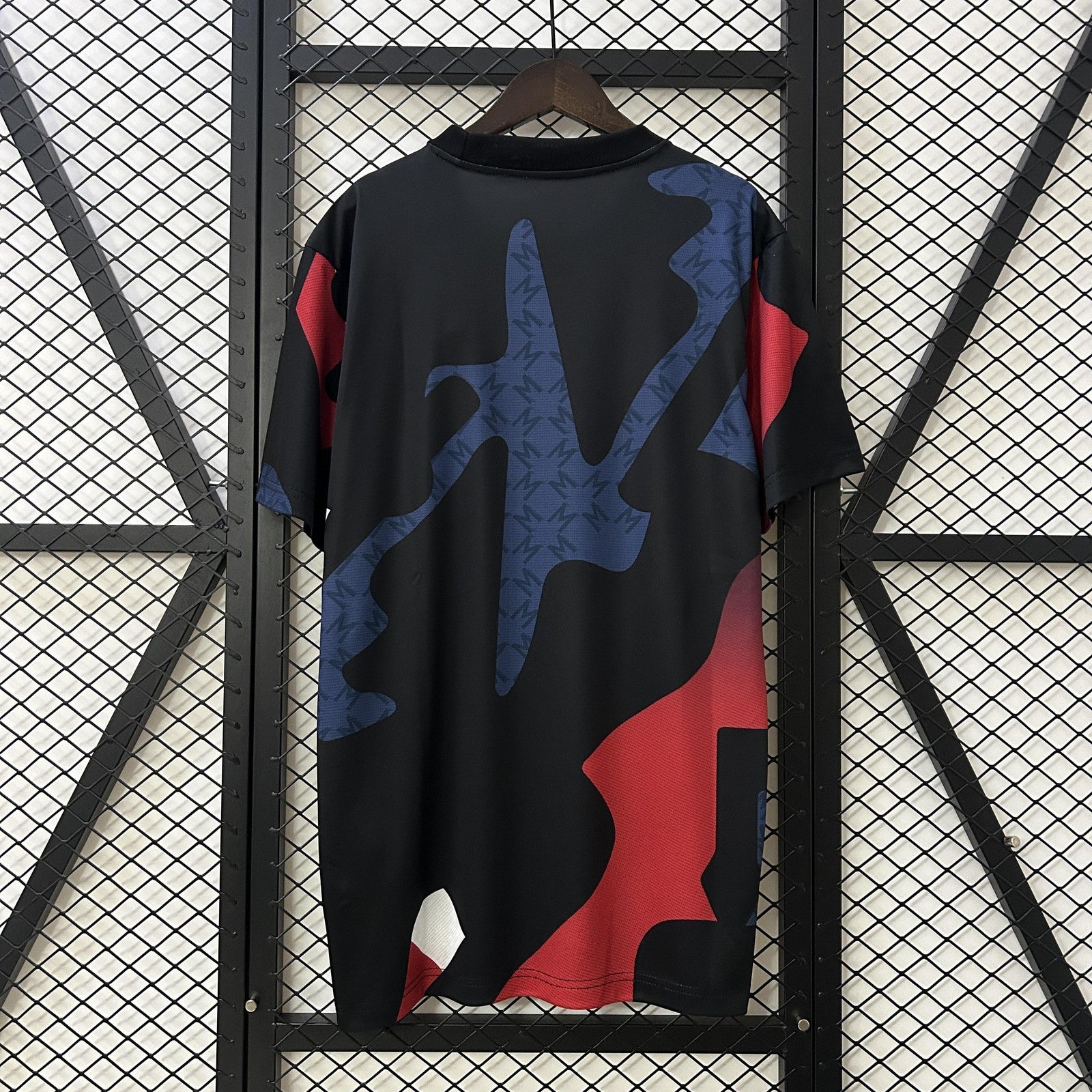 24 25 M U Special Edition