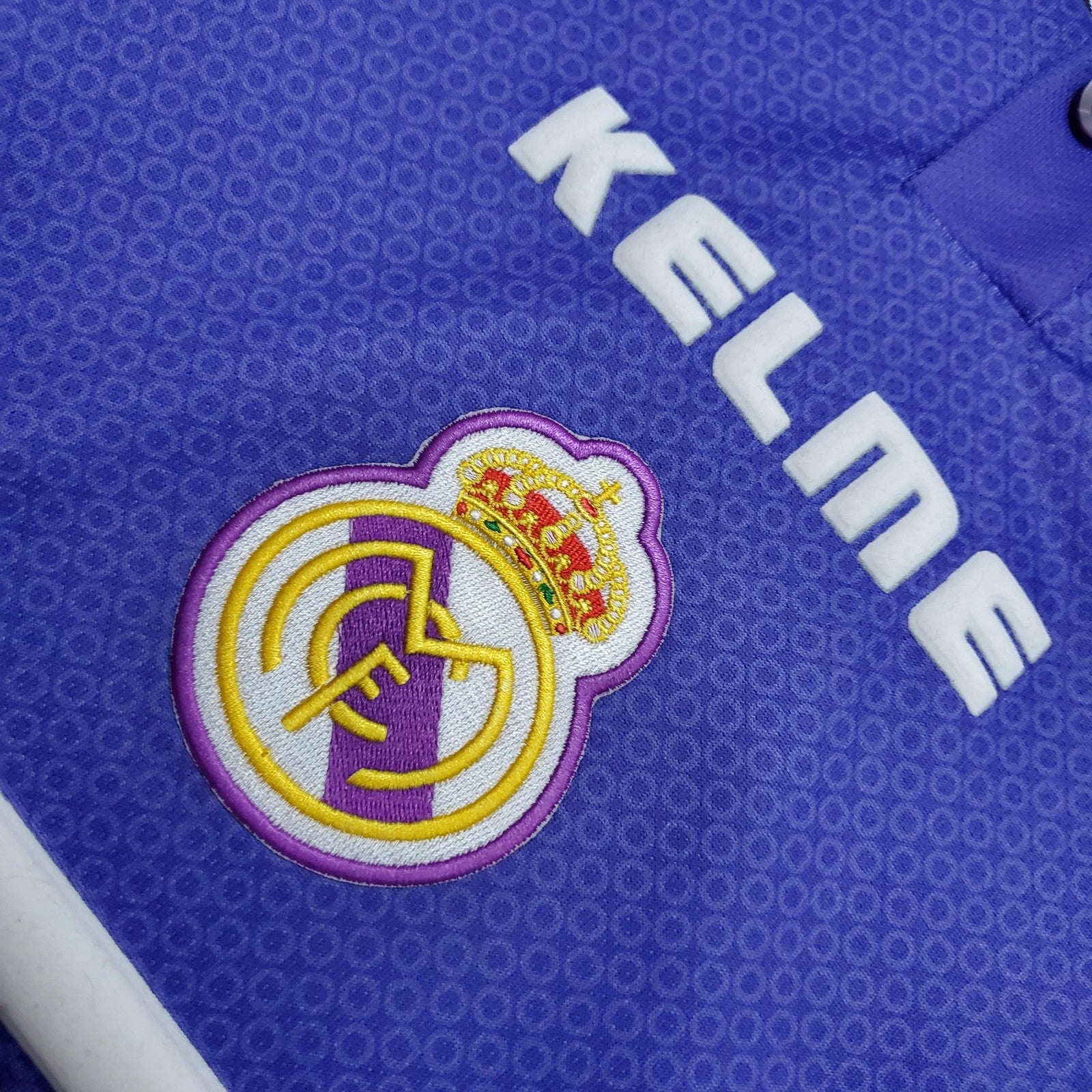 Retro Real Madrid 97 98 Away