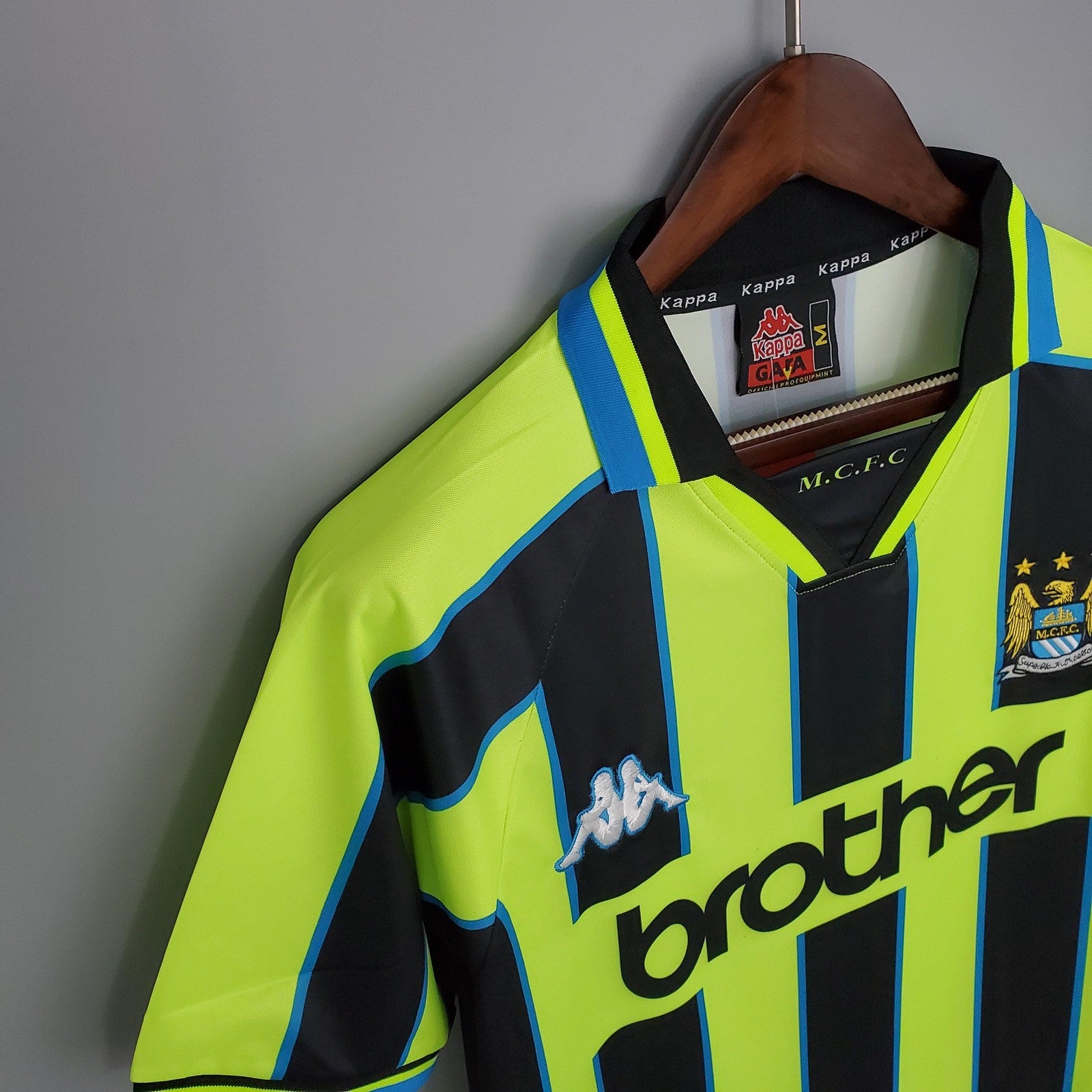 Retro Manchester City 98 99 Away