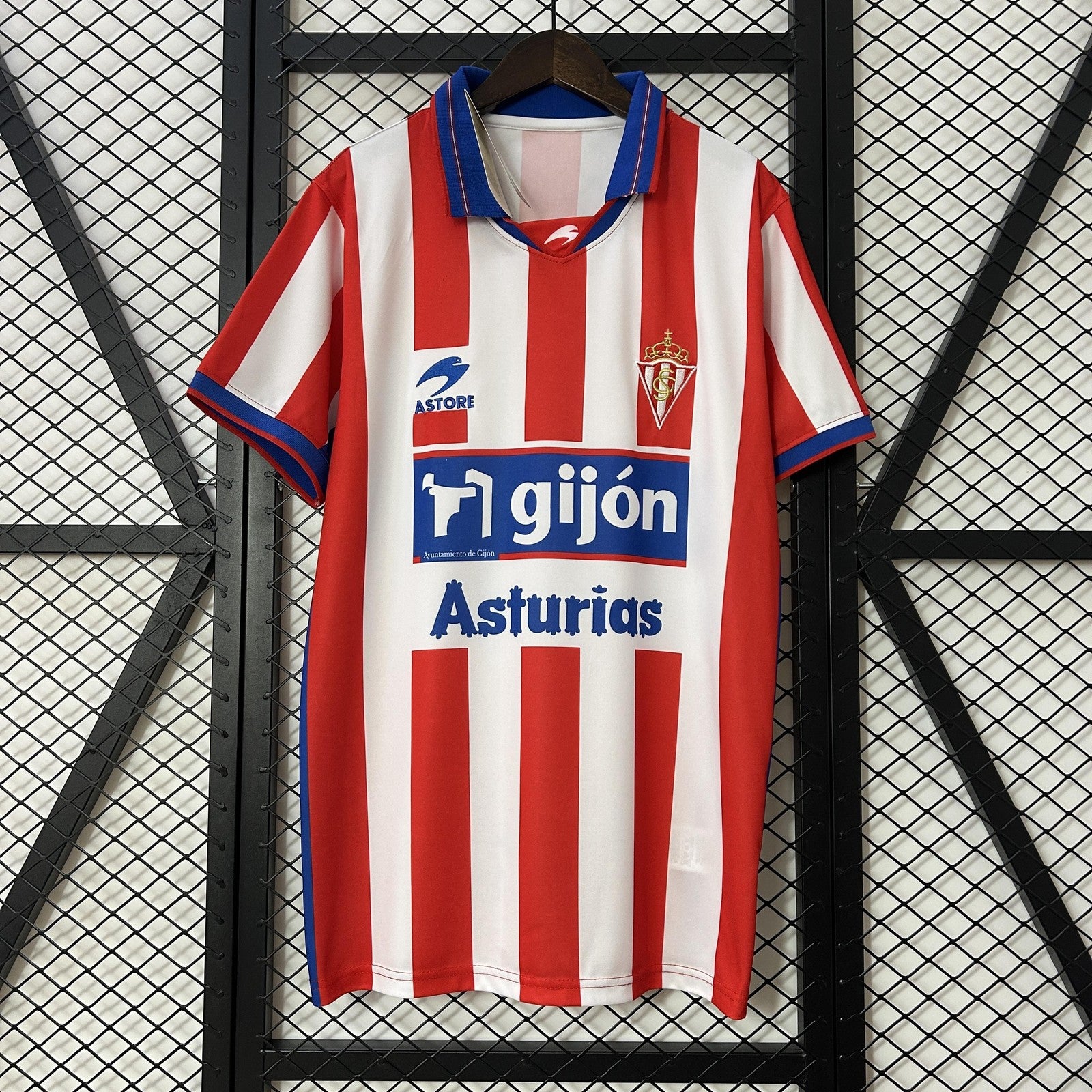 Retro Sporting Gijon 01 02 Home