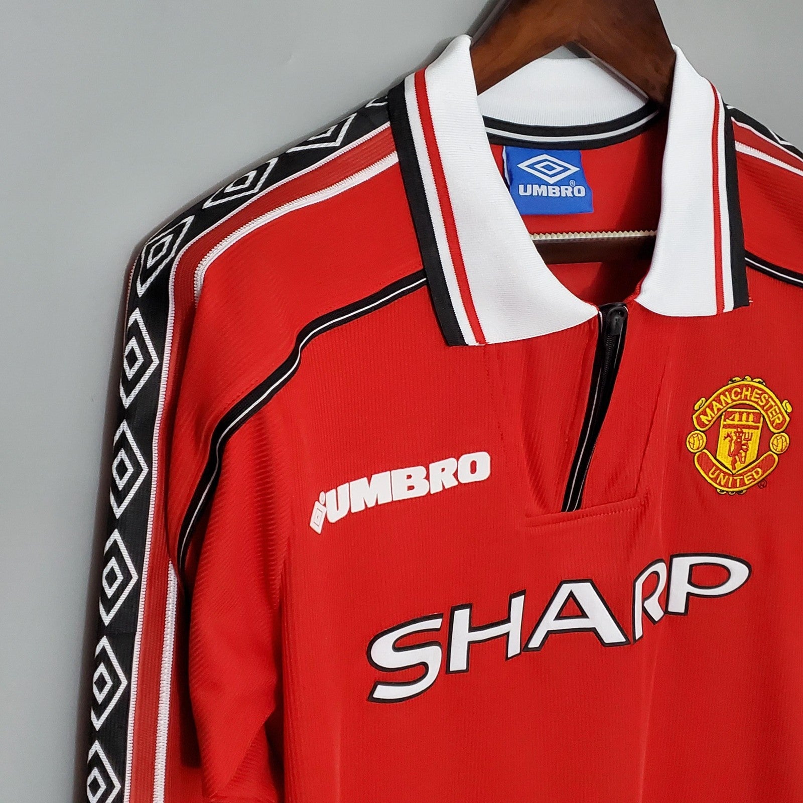 Retro Long Sleeved M U Home