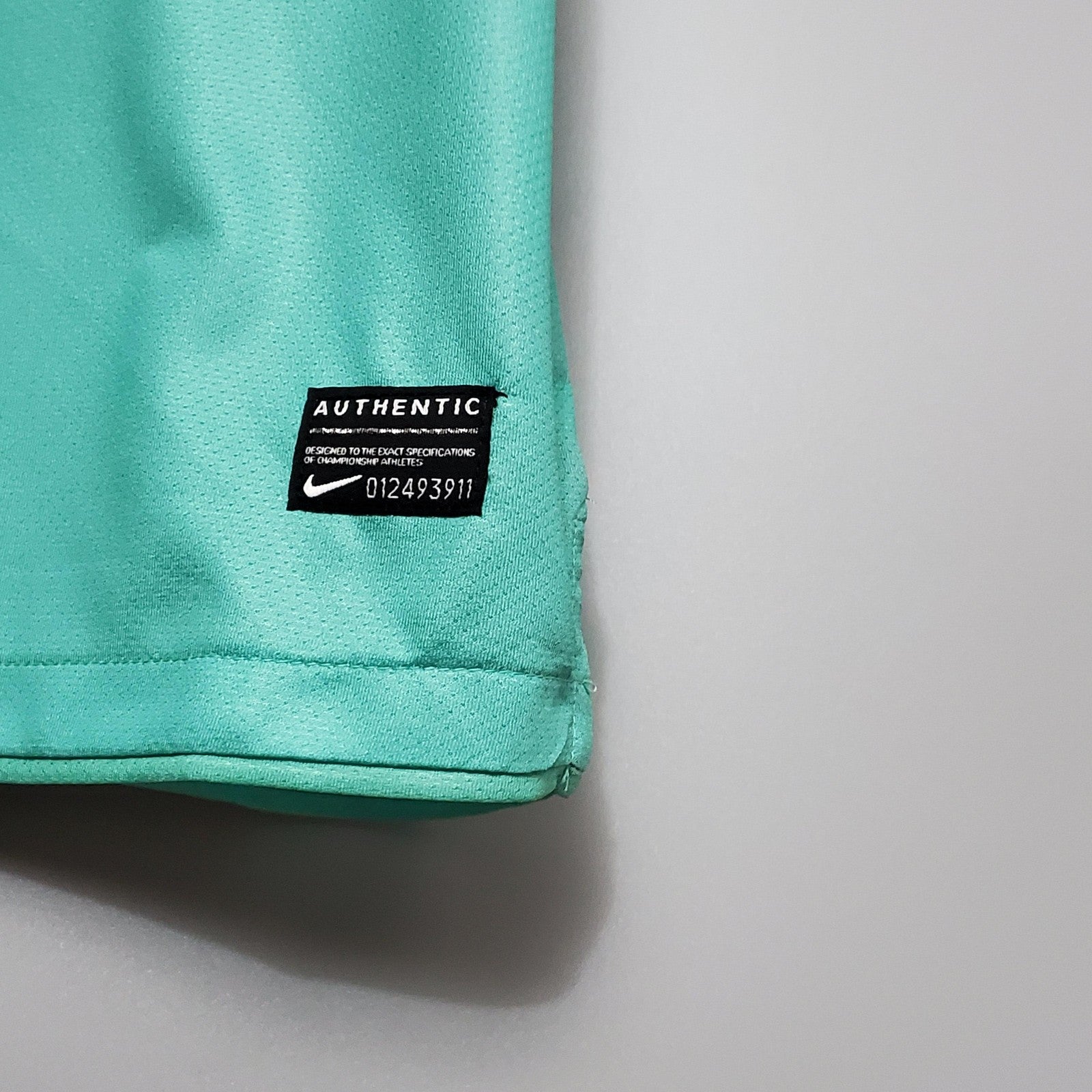 Retro Barcelona 10 11 Away