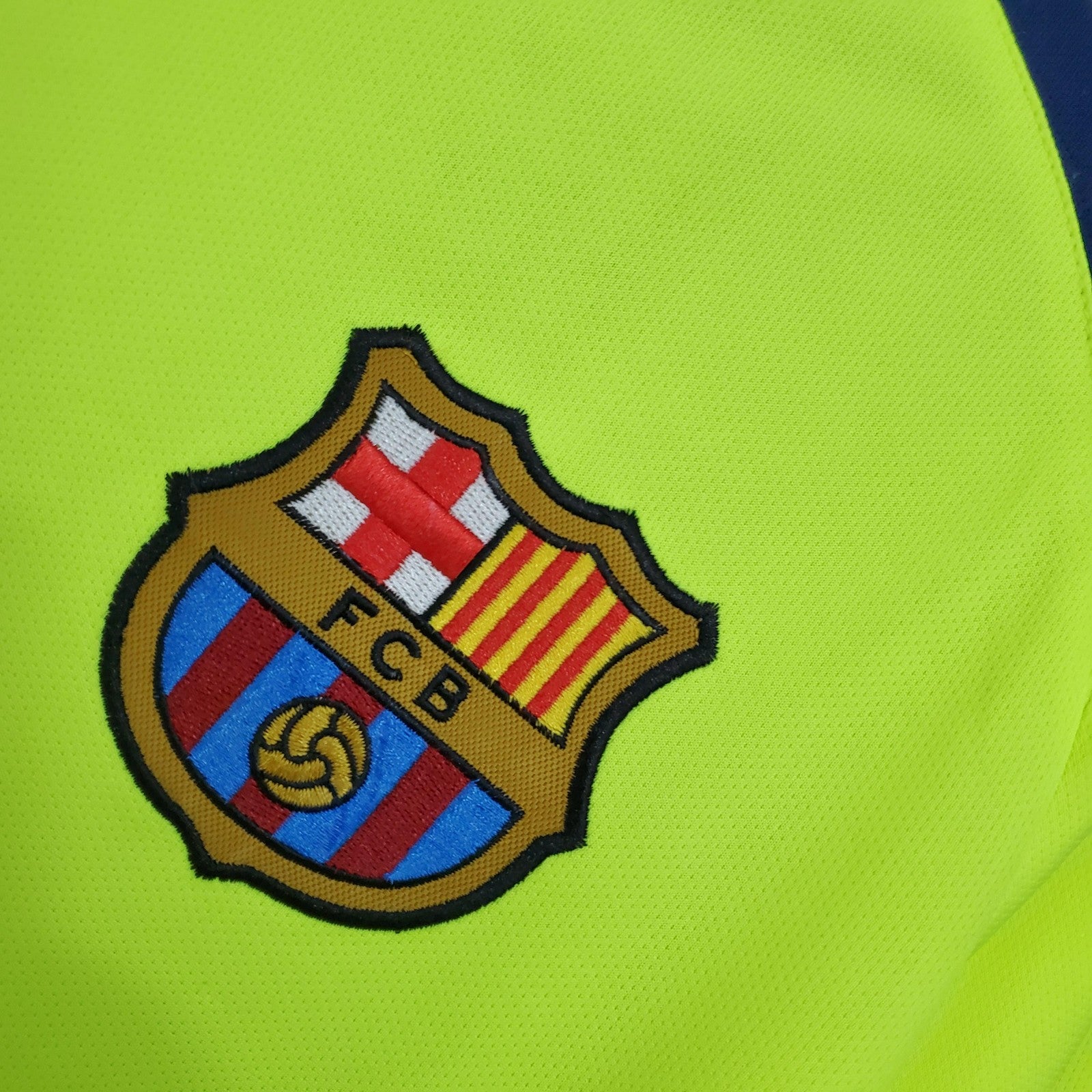 Retro Barcelona 05 06 Away