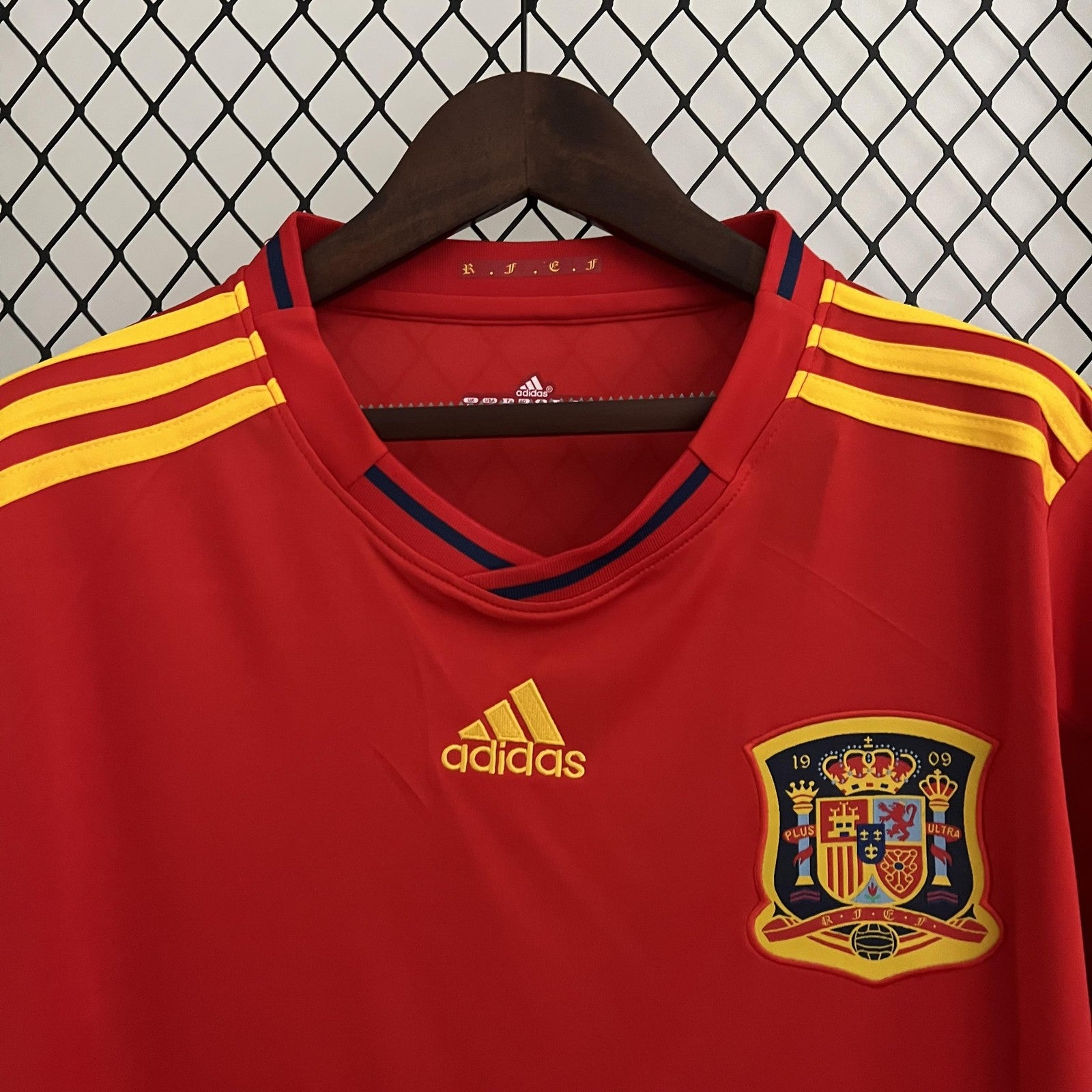 Retro Spain 2010 Home