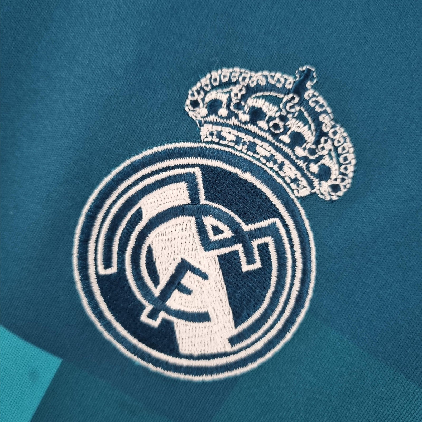 Retro Real Madrid 17 18 Third Away