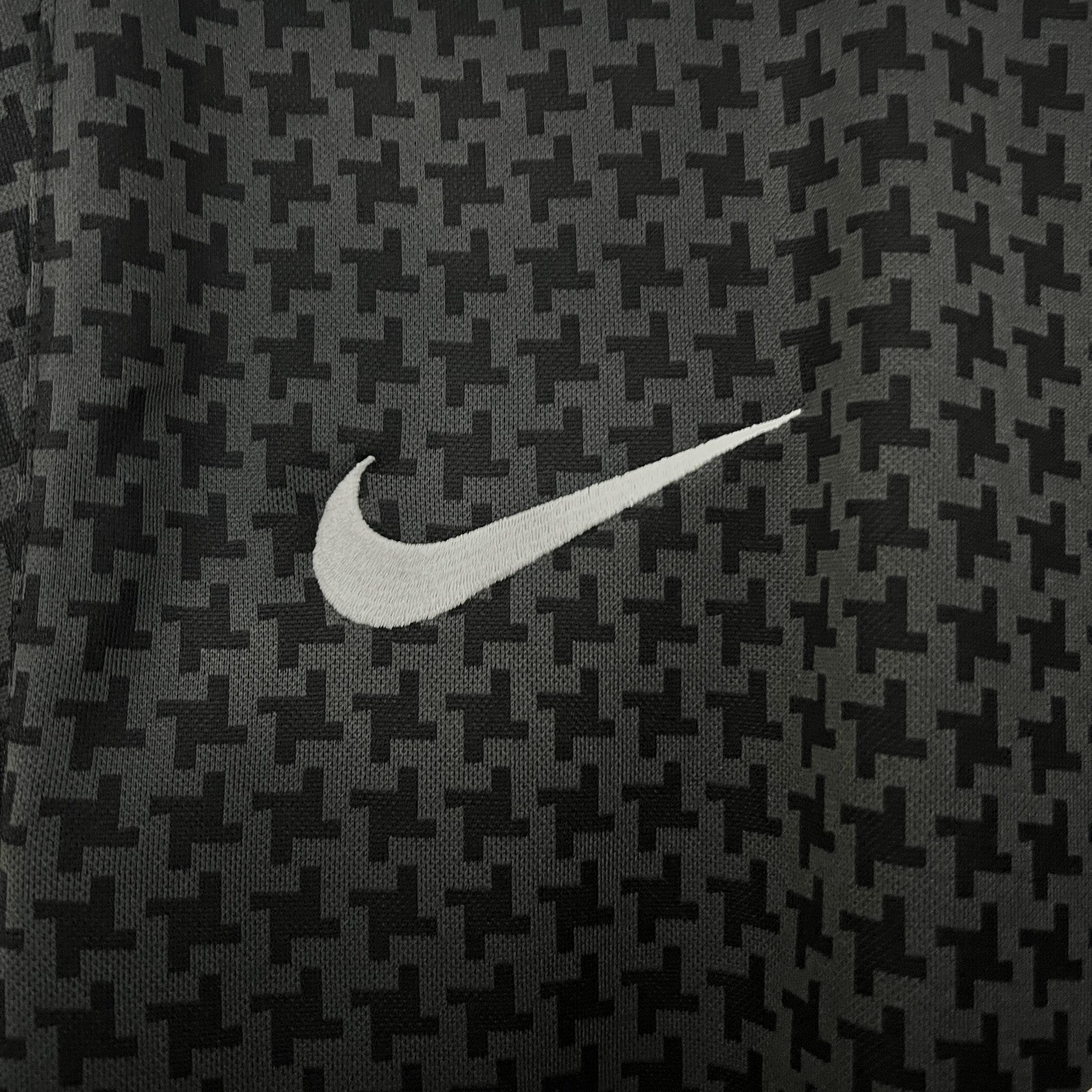 Retro M U 03 05 Away