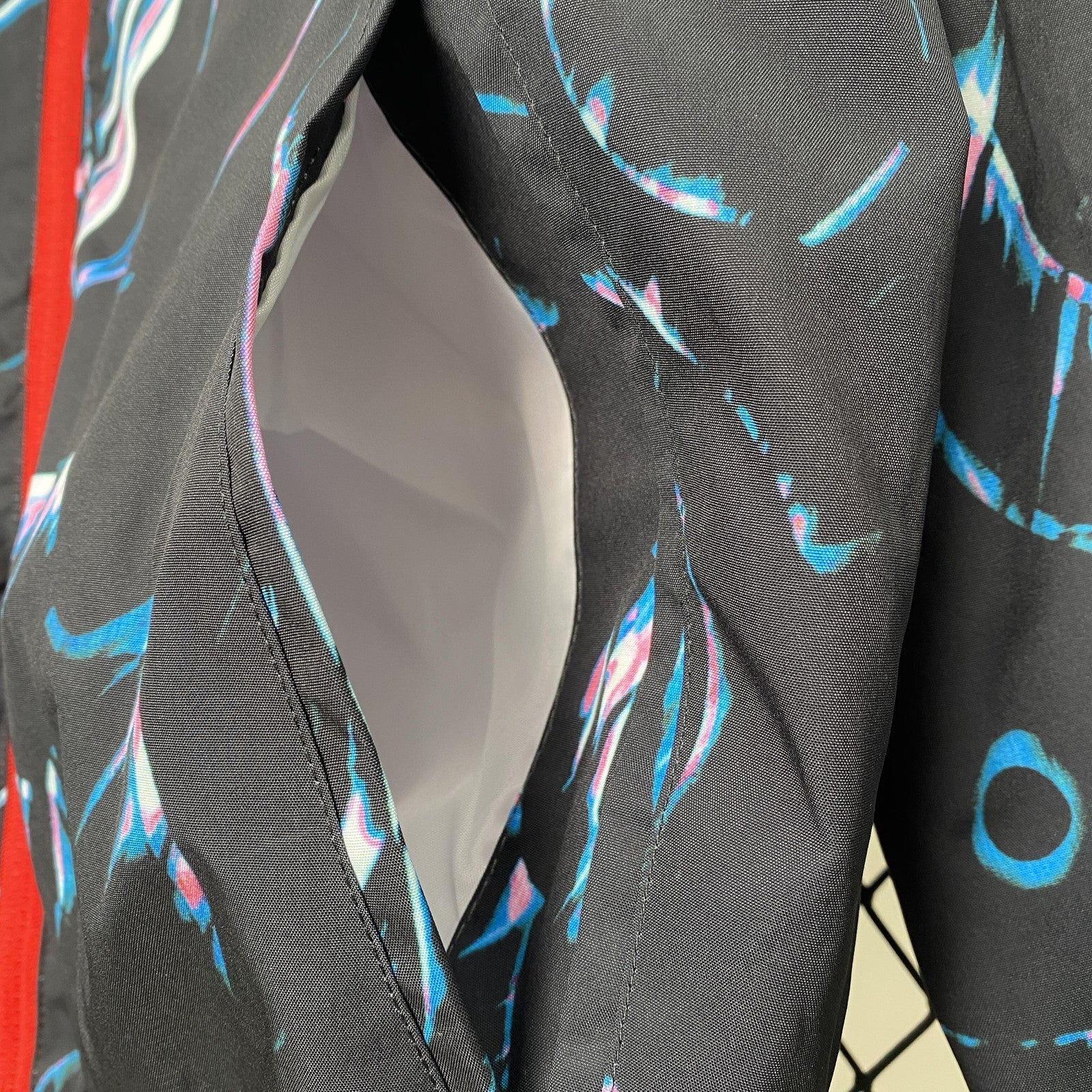 24 25 Tigers Windbreaker