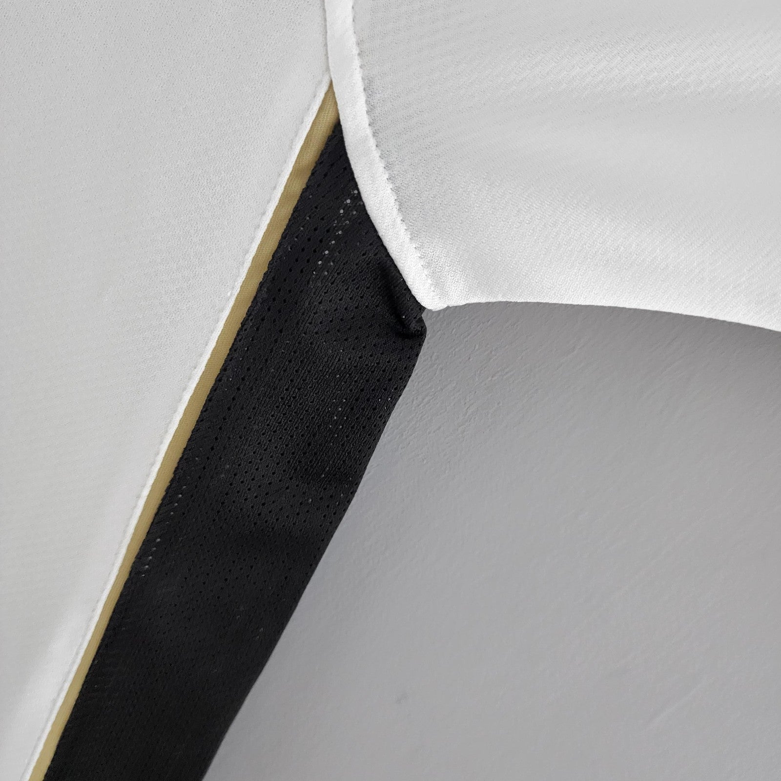 Retro M U 06 07 Away