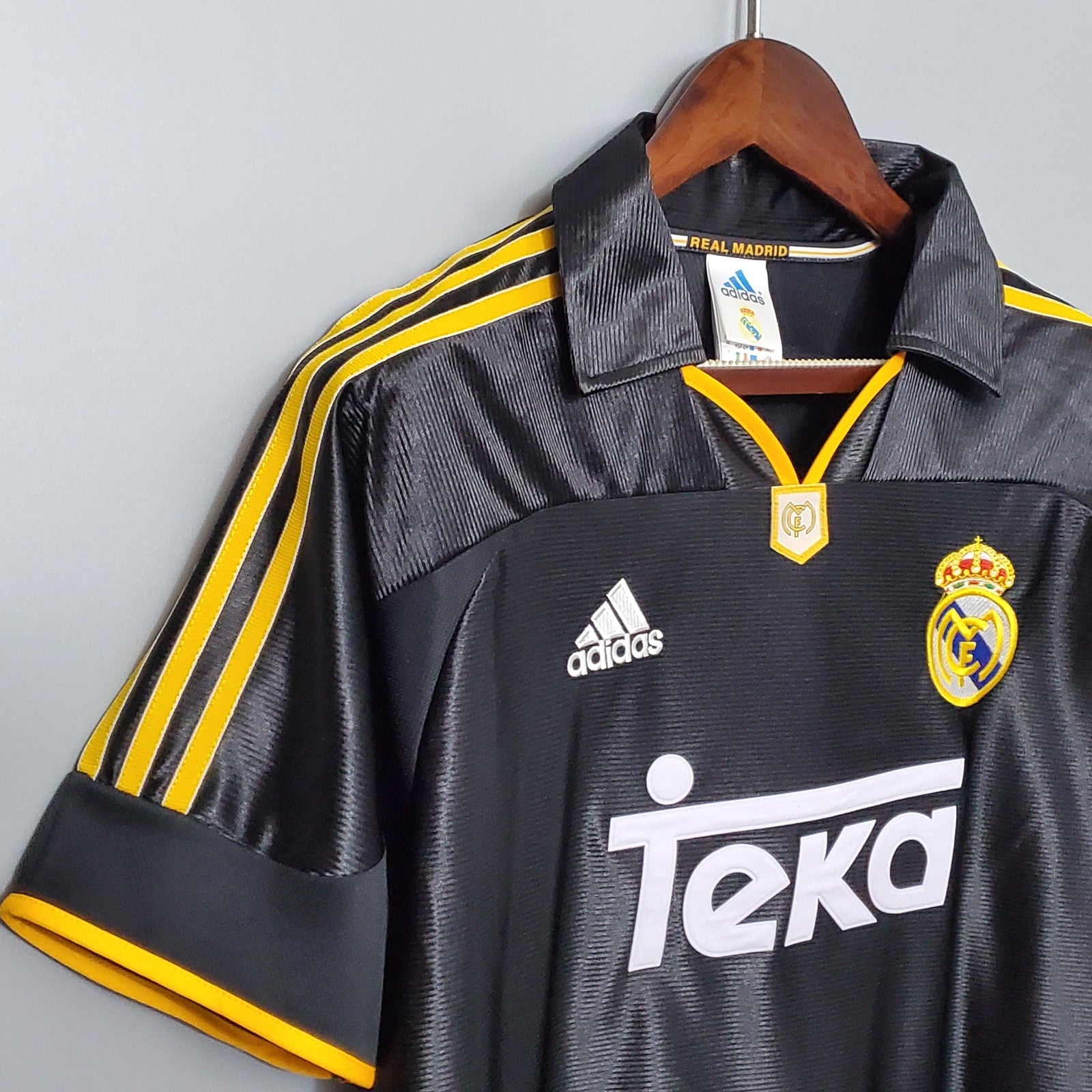 Retro Real Madrid 98 99 Away