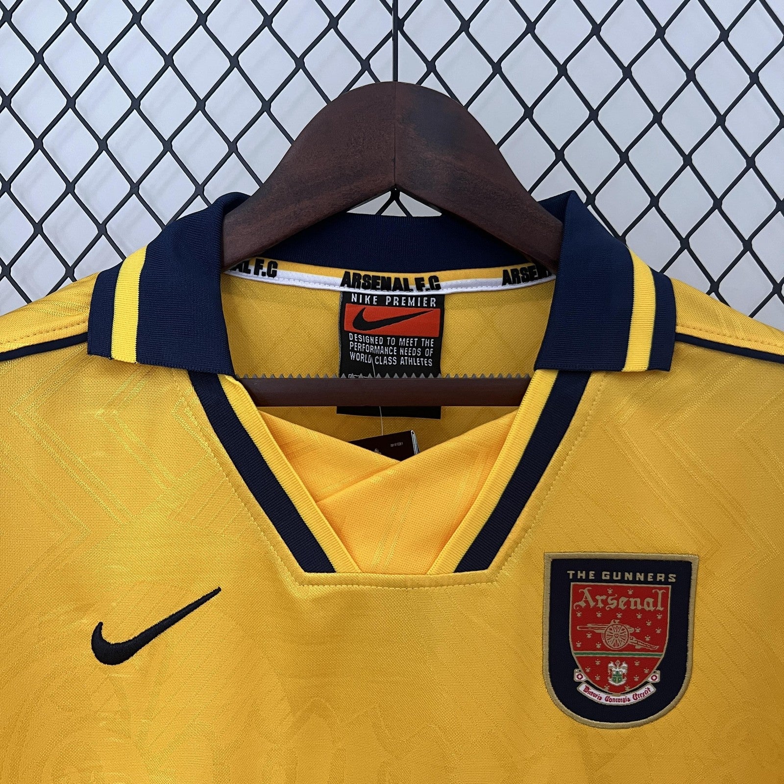 Retro Arsenal 96 97 Away