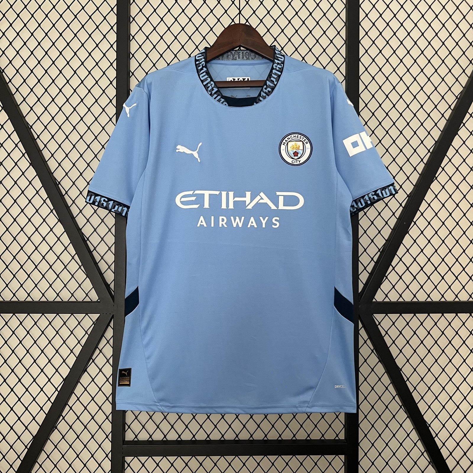24 25 Manchester City Home