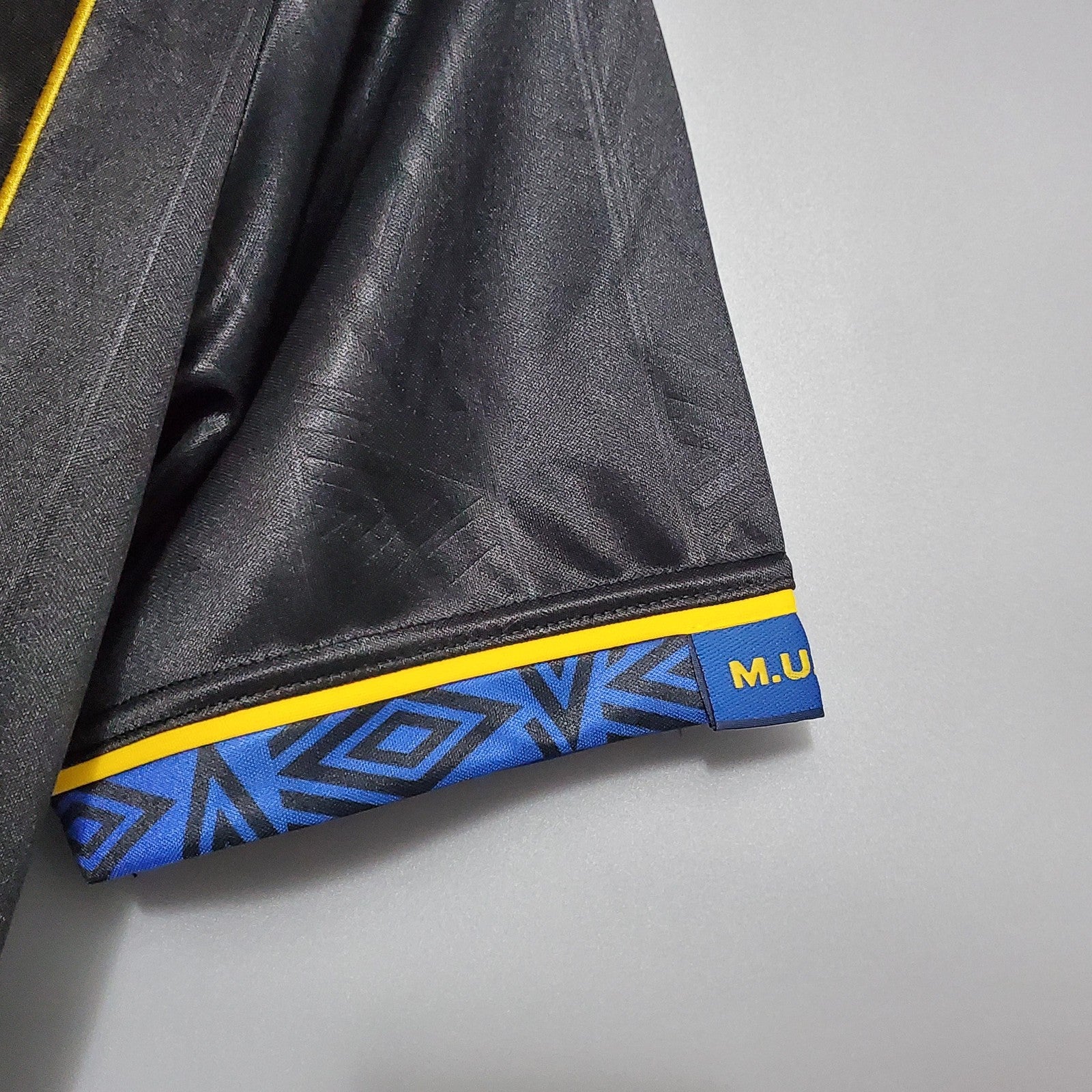 Retro 93 95 M U Away