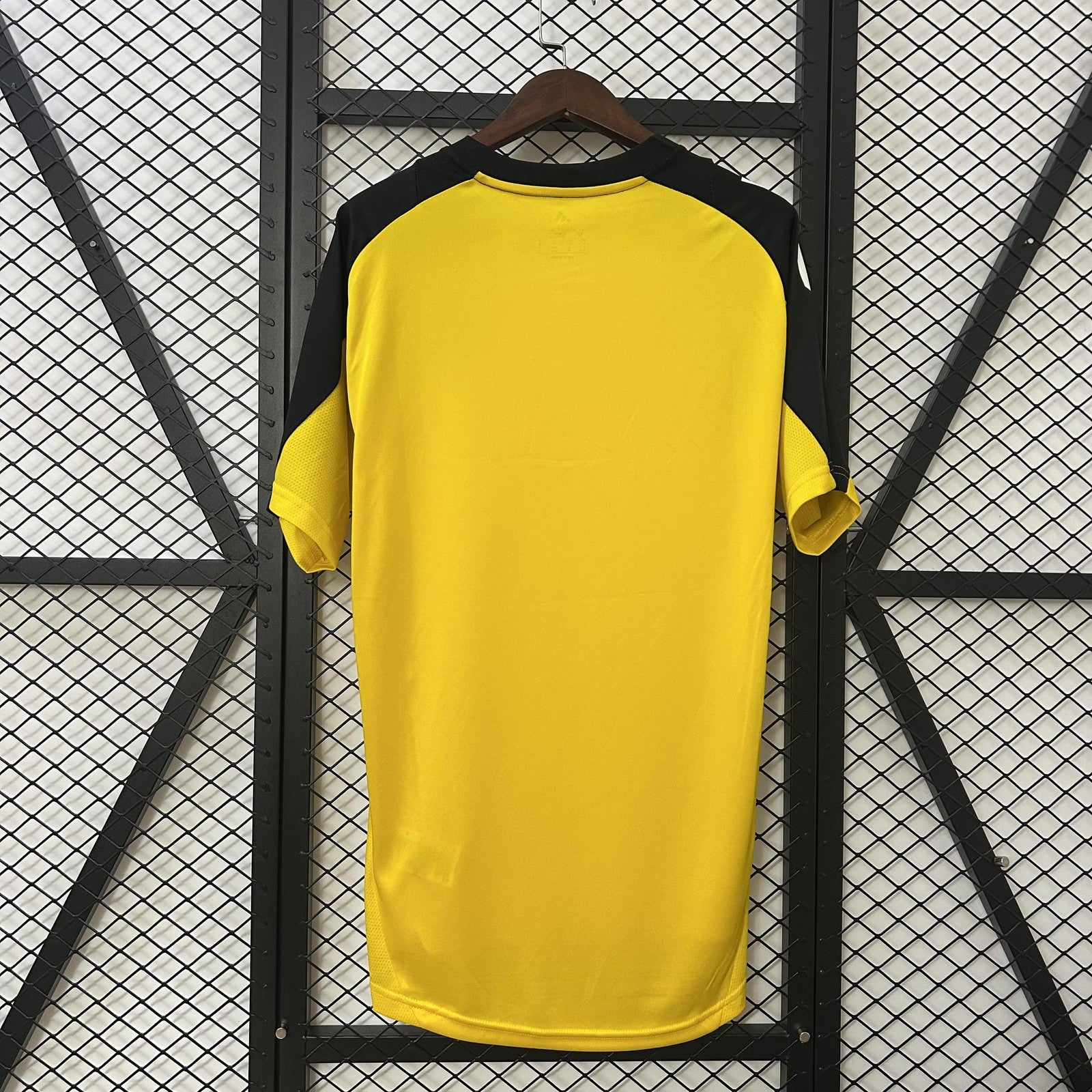 25 26 Atltico Mineiro Training Jersey Yellow