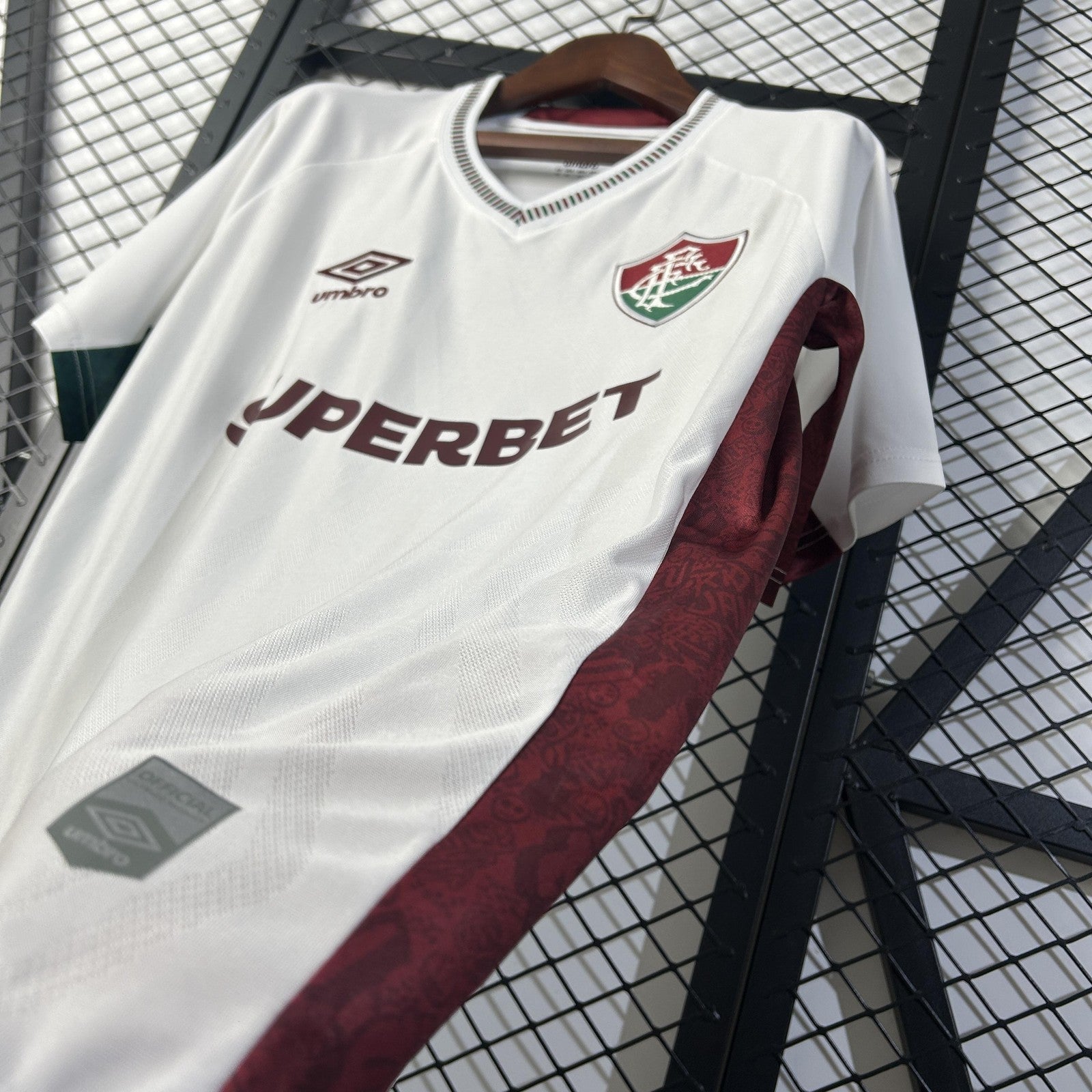25 26 Fluminense Away
