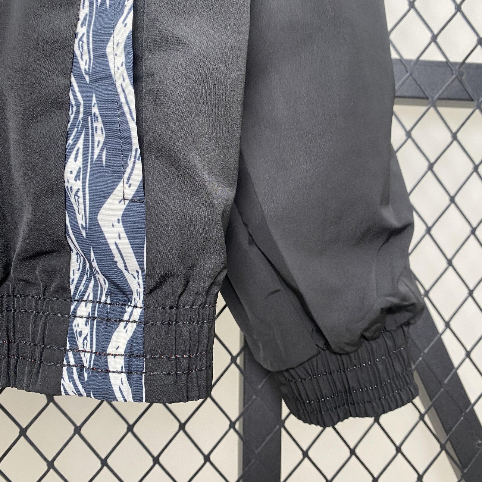 24 25 Arsenal Windbreaker