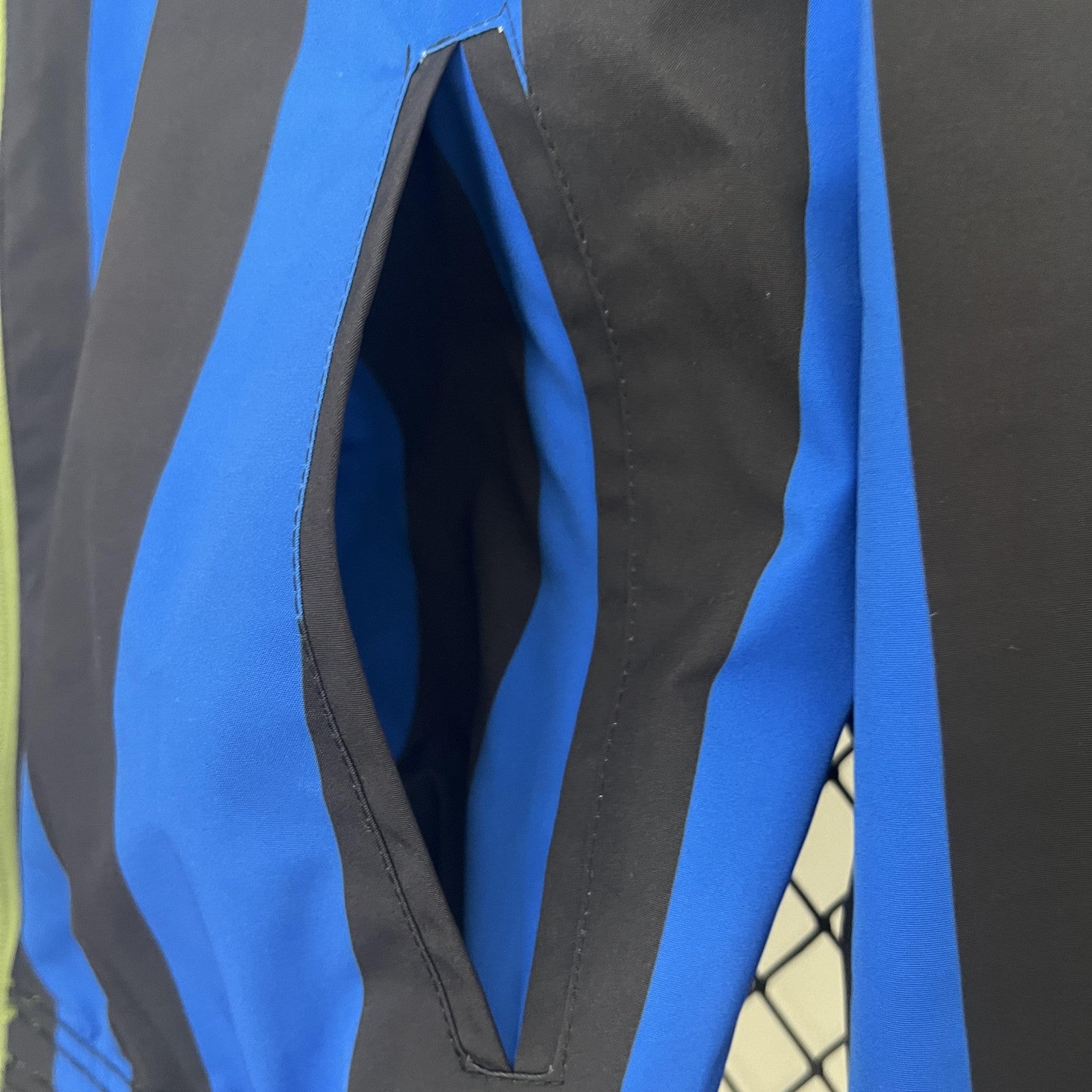 24 25 Inter Milan Trench Coat Reversible