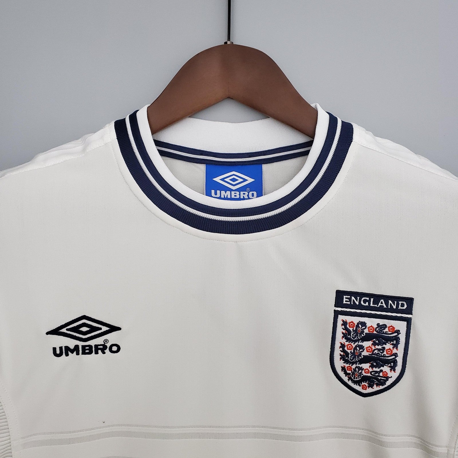 Retro 2000 England Home