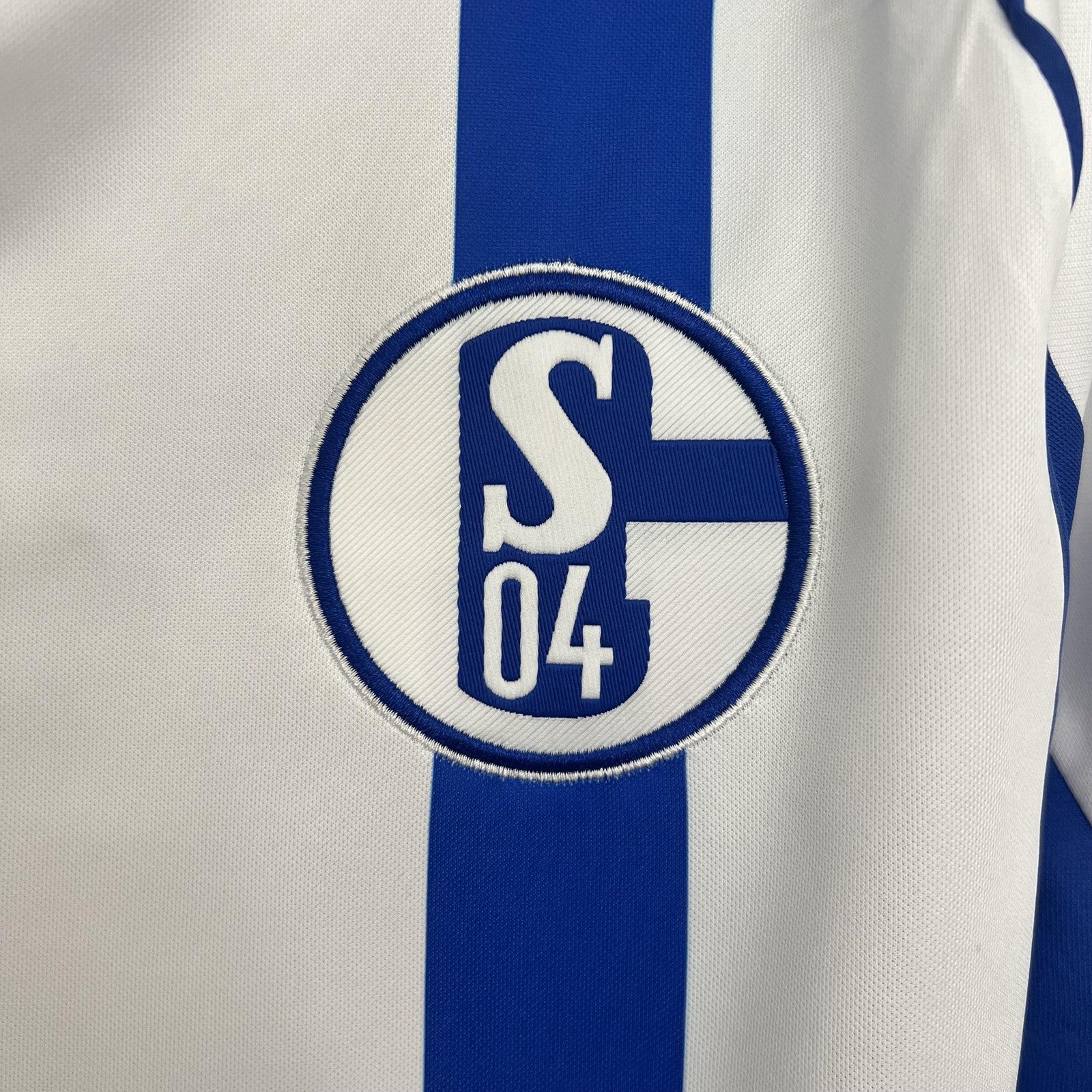 25 26 Schalke 04 Away