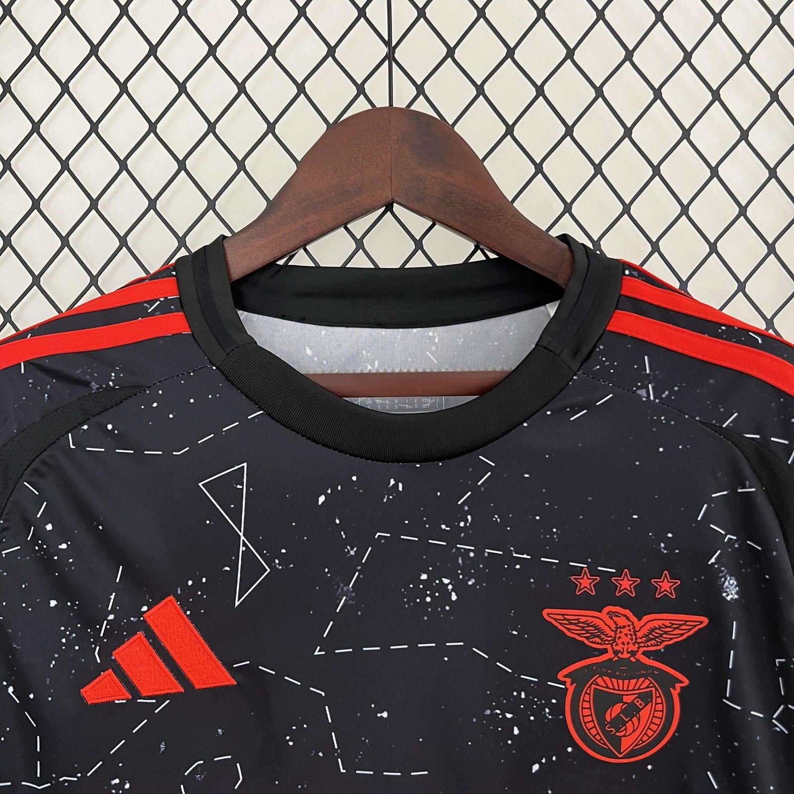 24 25 Benfica Away
