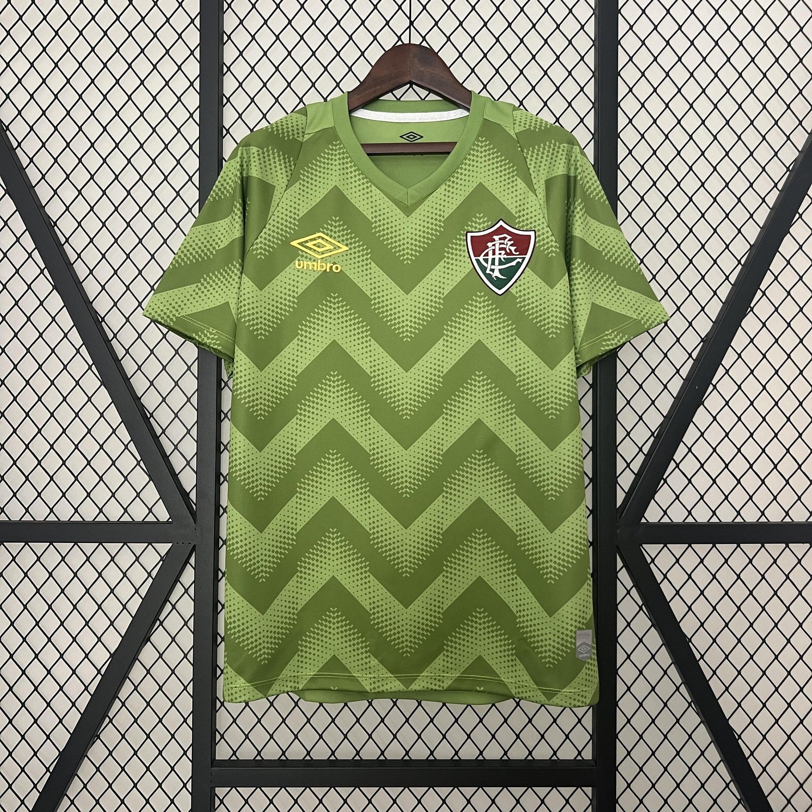 24 25 Fluminense Green
