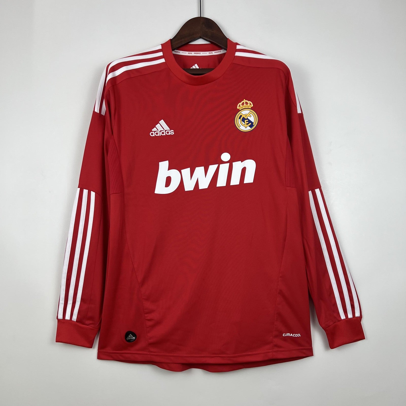 Retro Long Sleeve Real Madrid 11 12 Third Away