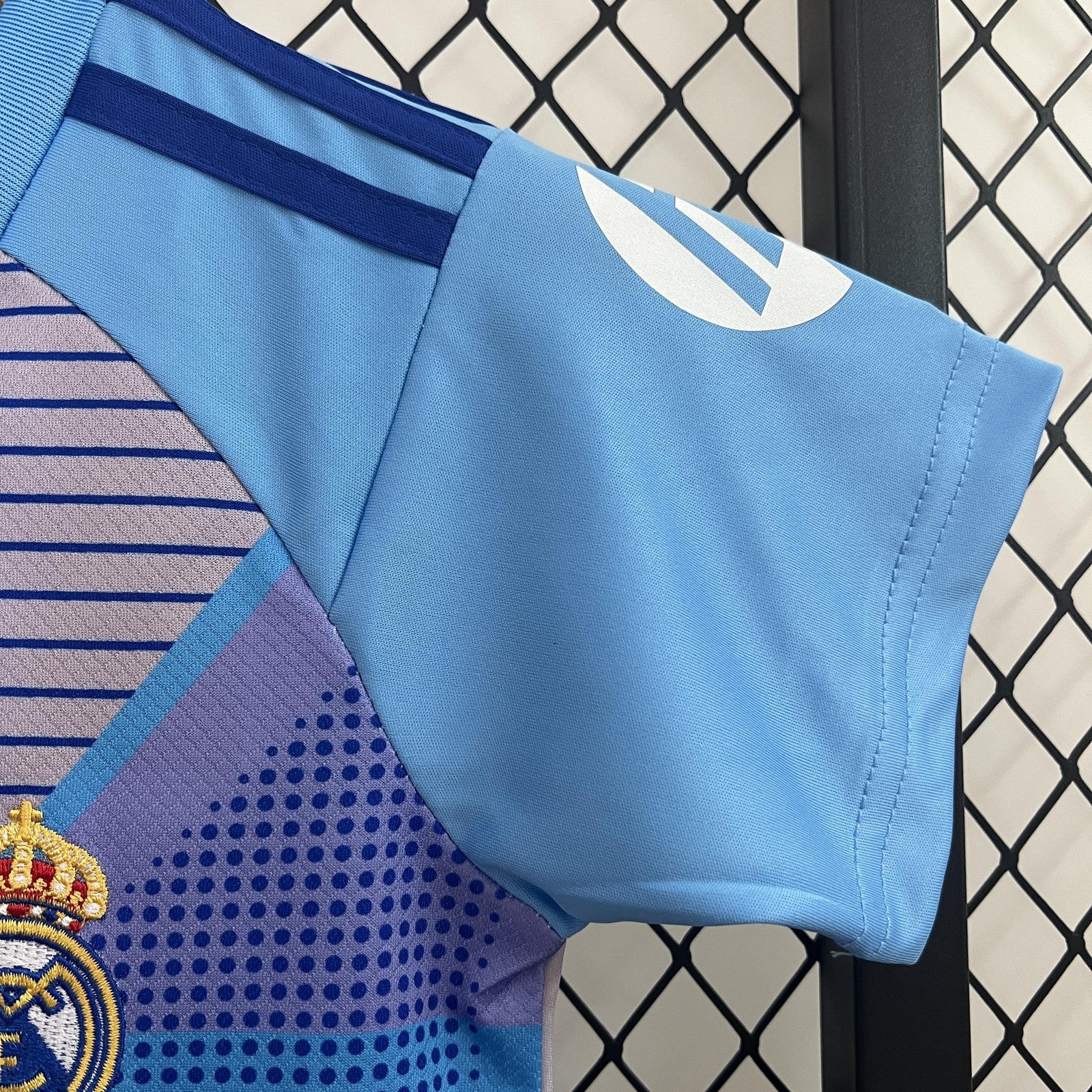 24 25 Kids Goalkeeper Real Madrid Blue