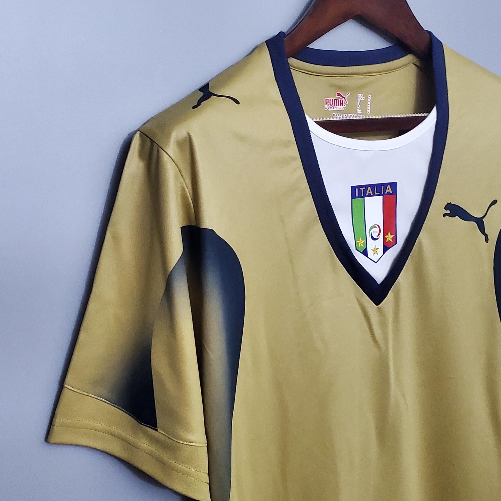 Retro 2006 Italy Golden