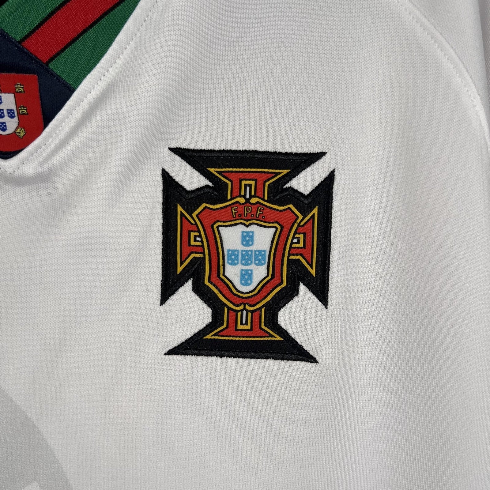 Retro Portugal 96 97 Away