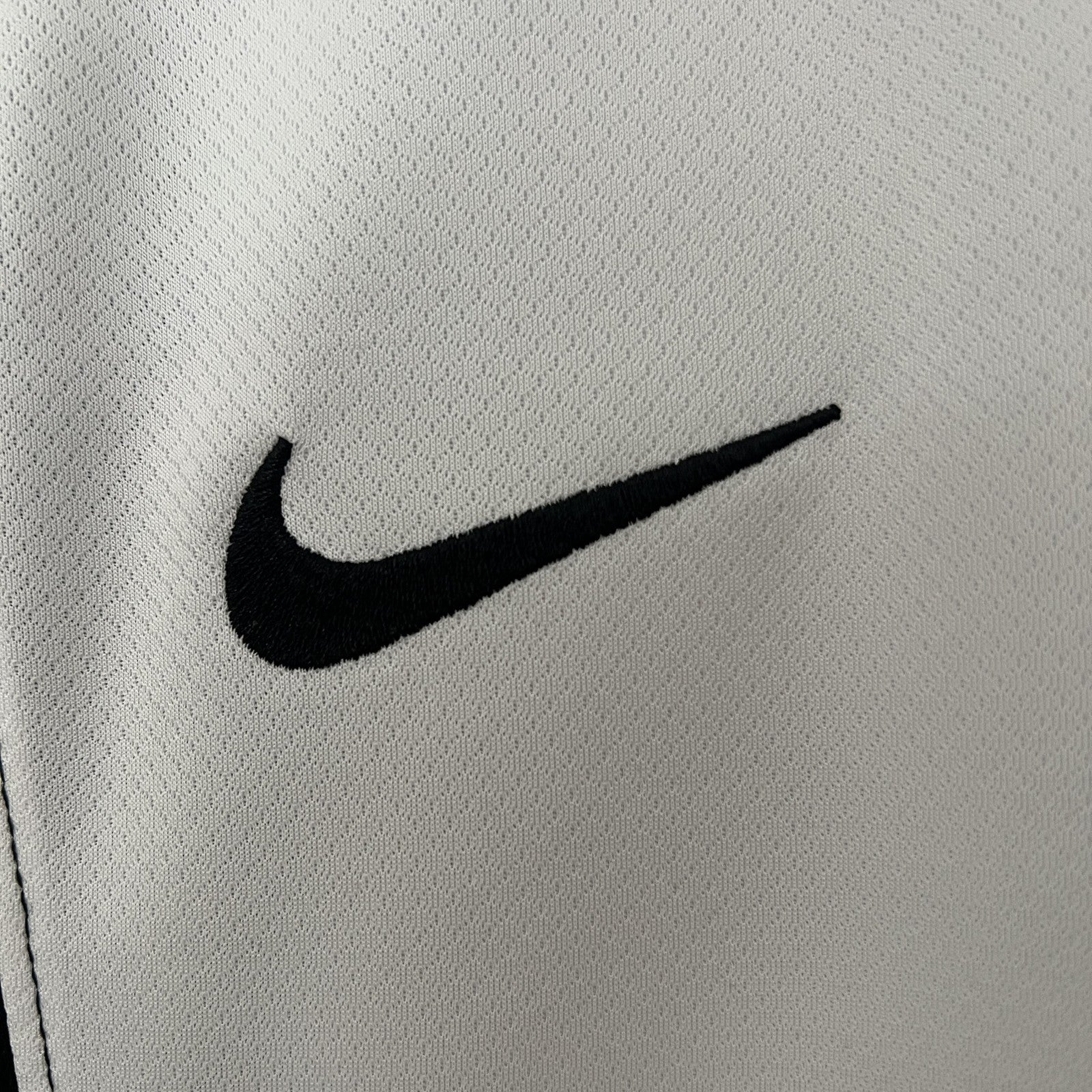 24 25 Women Corinthians Home