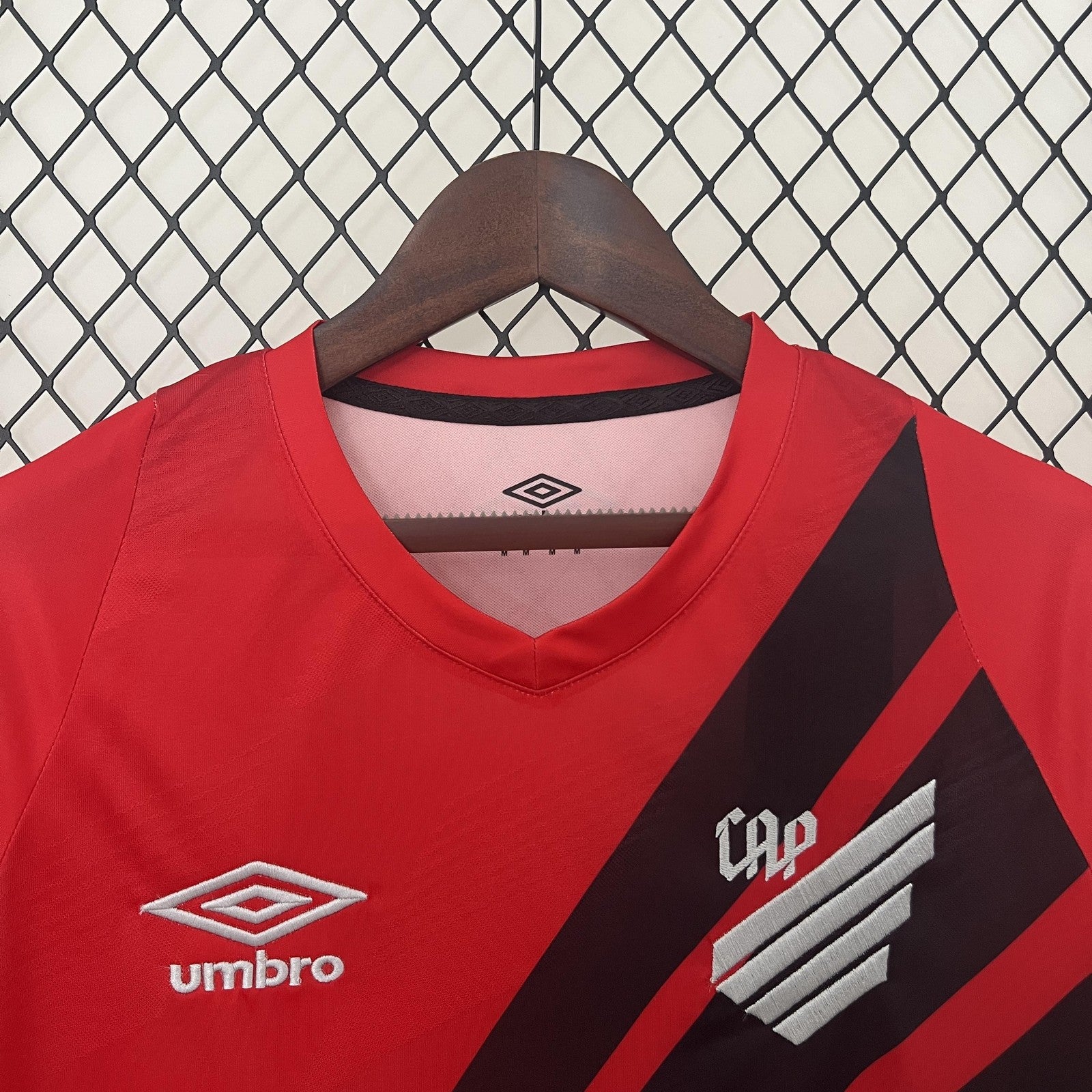 24 25 Paranaese Home