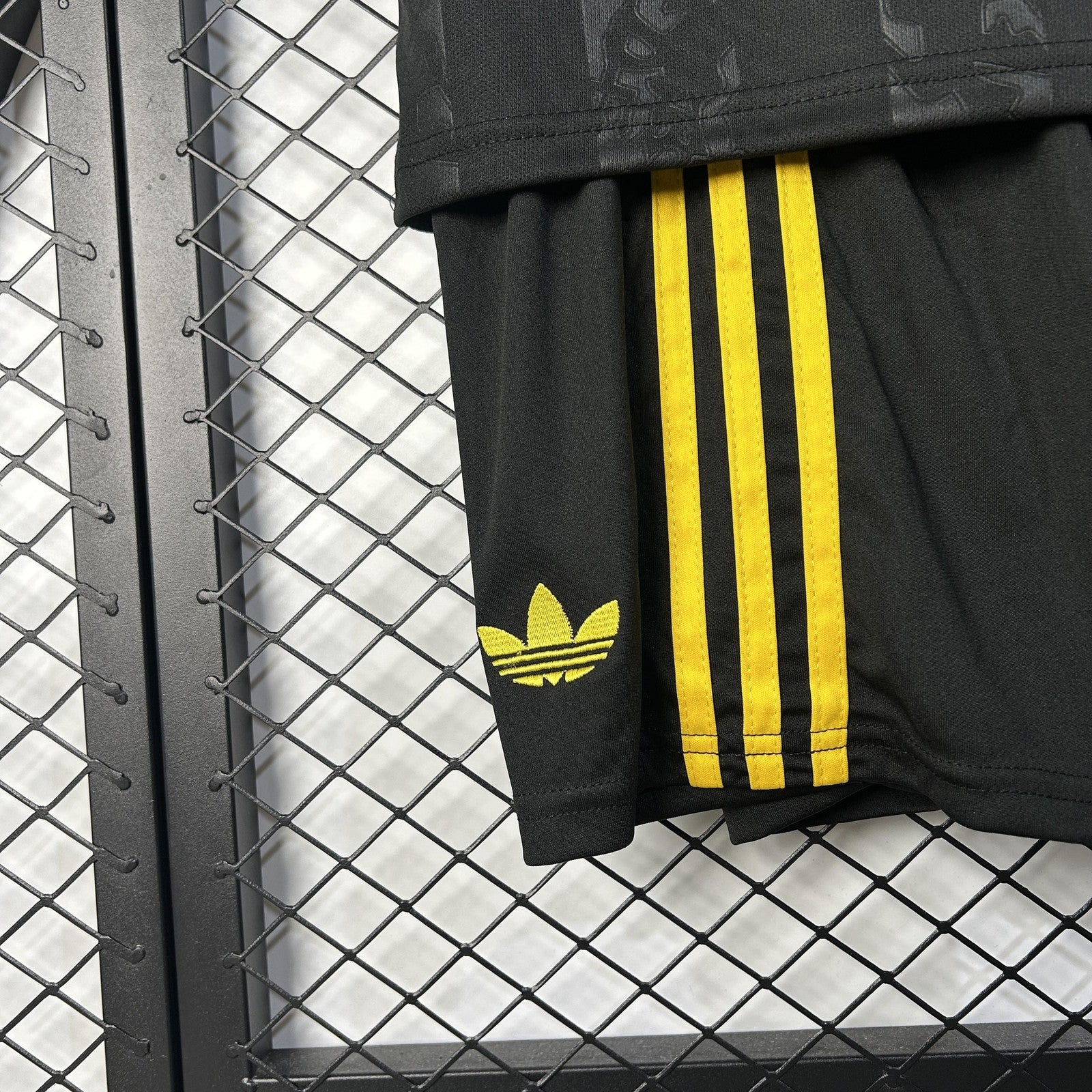 25 26 Kids M U Third Away