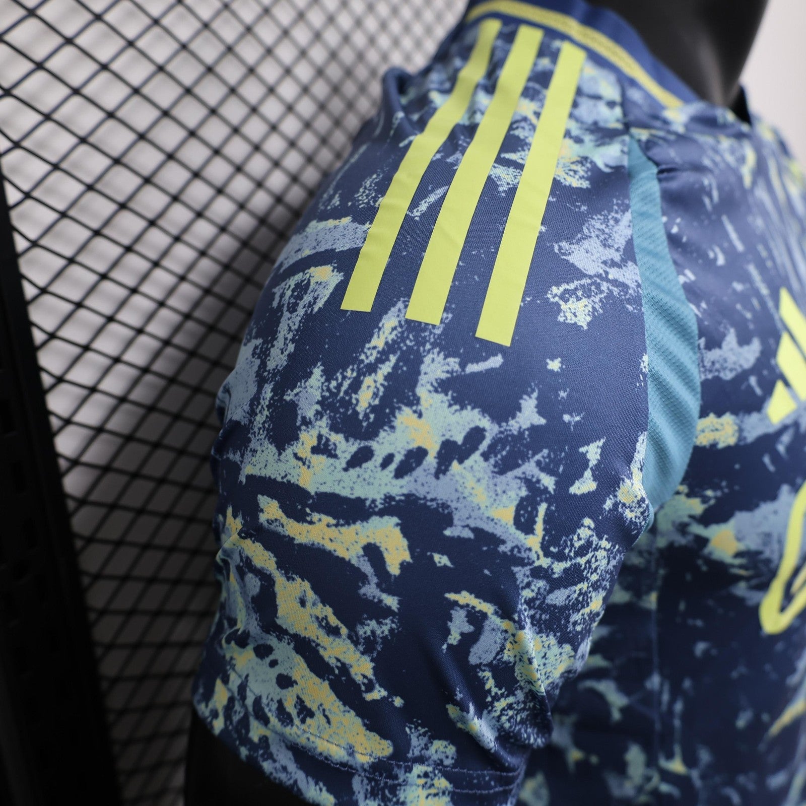 24 25 Players Ajax Away