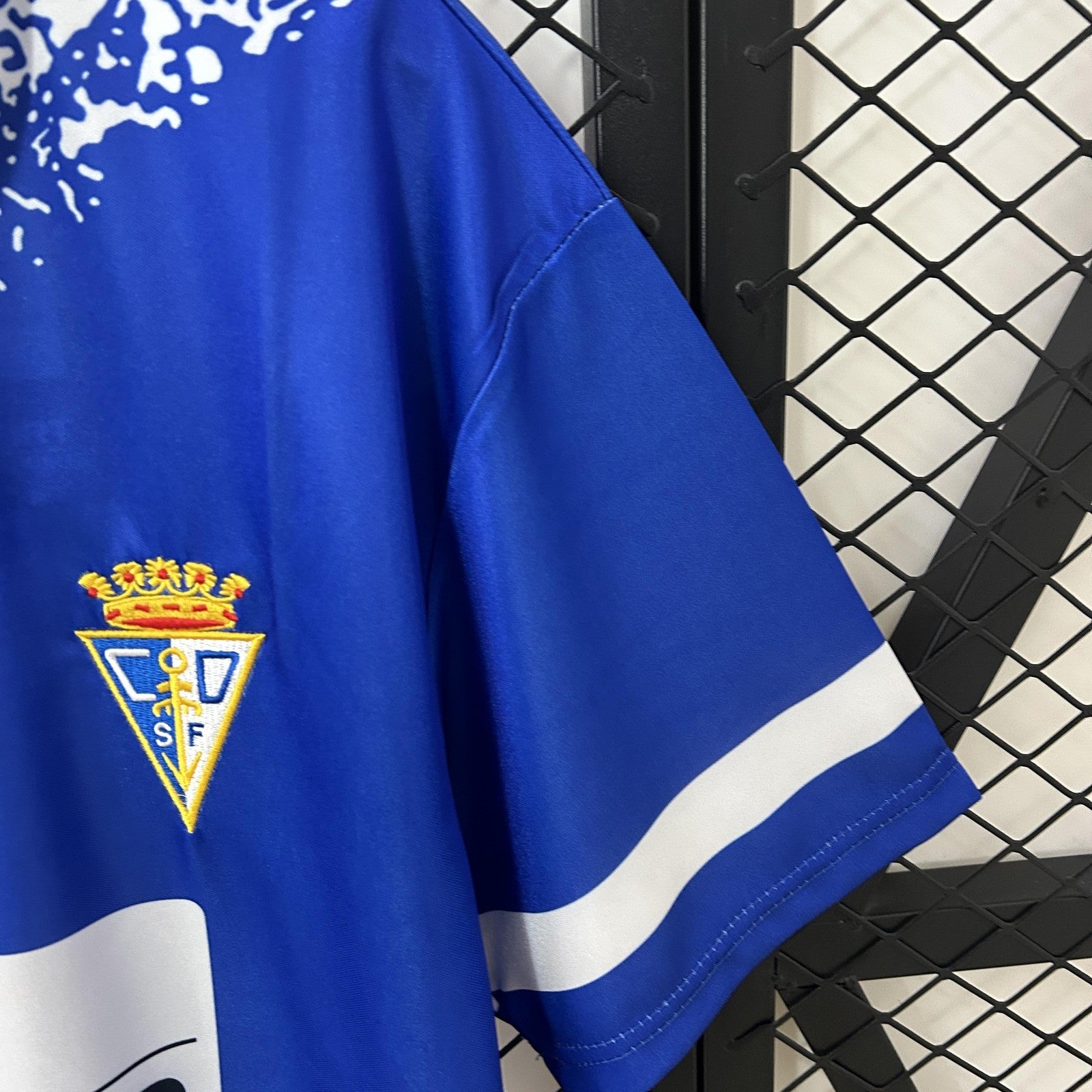 Retro Fernandez Away