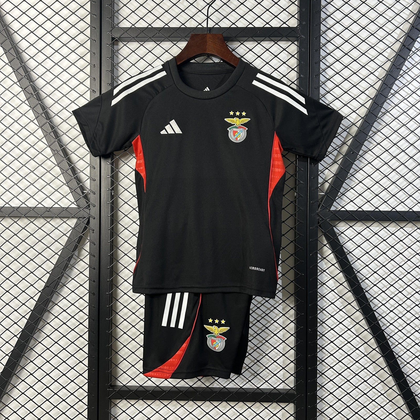 25 26 Kids Benfica Training Clothes