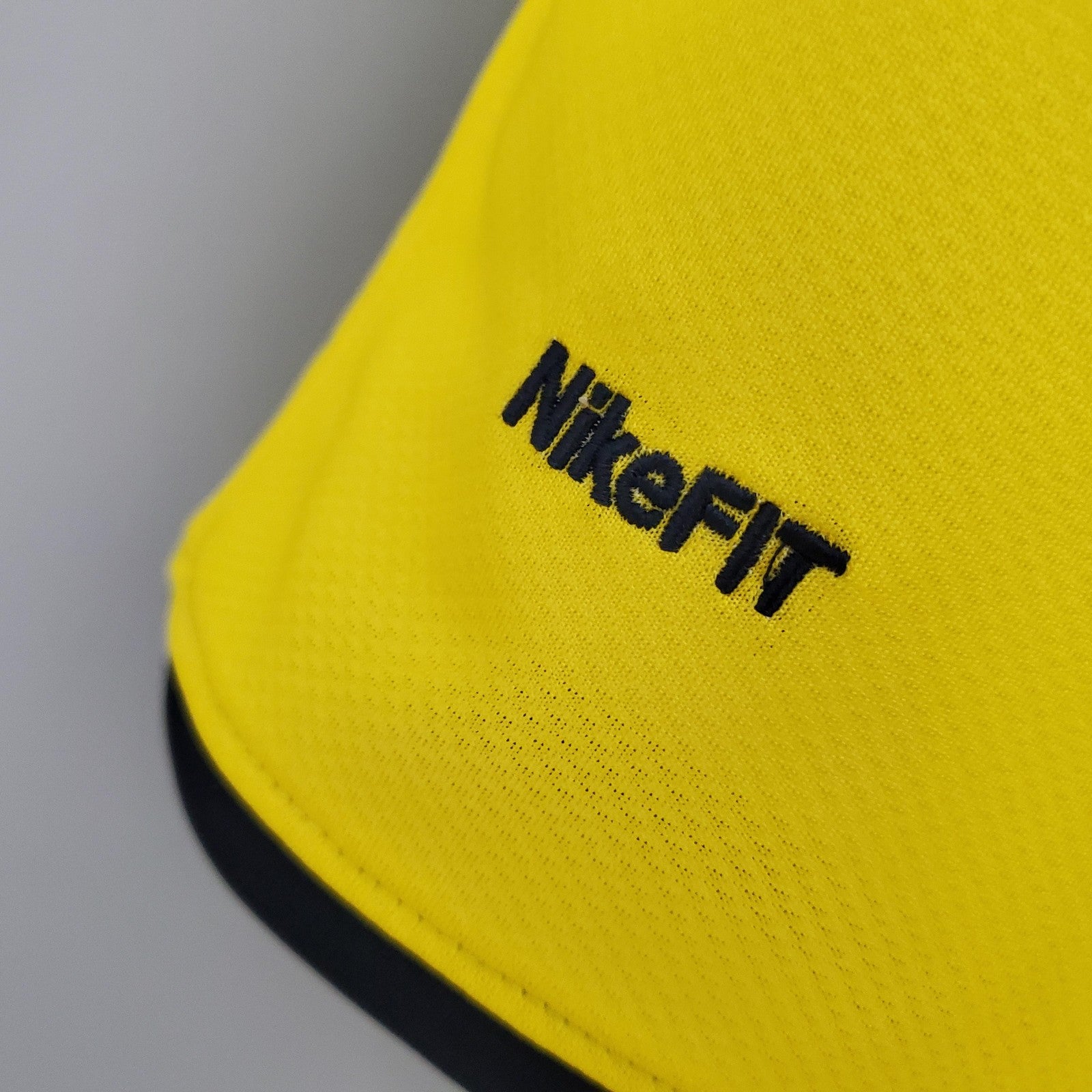 Retro Barcelona 08 09 Away