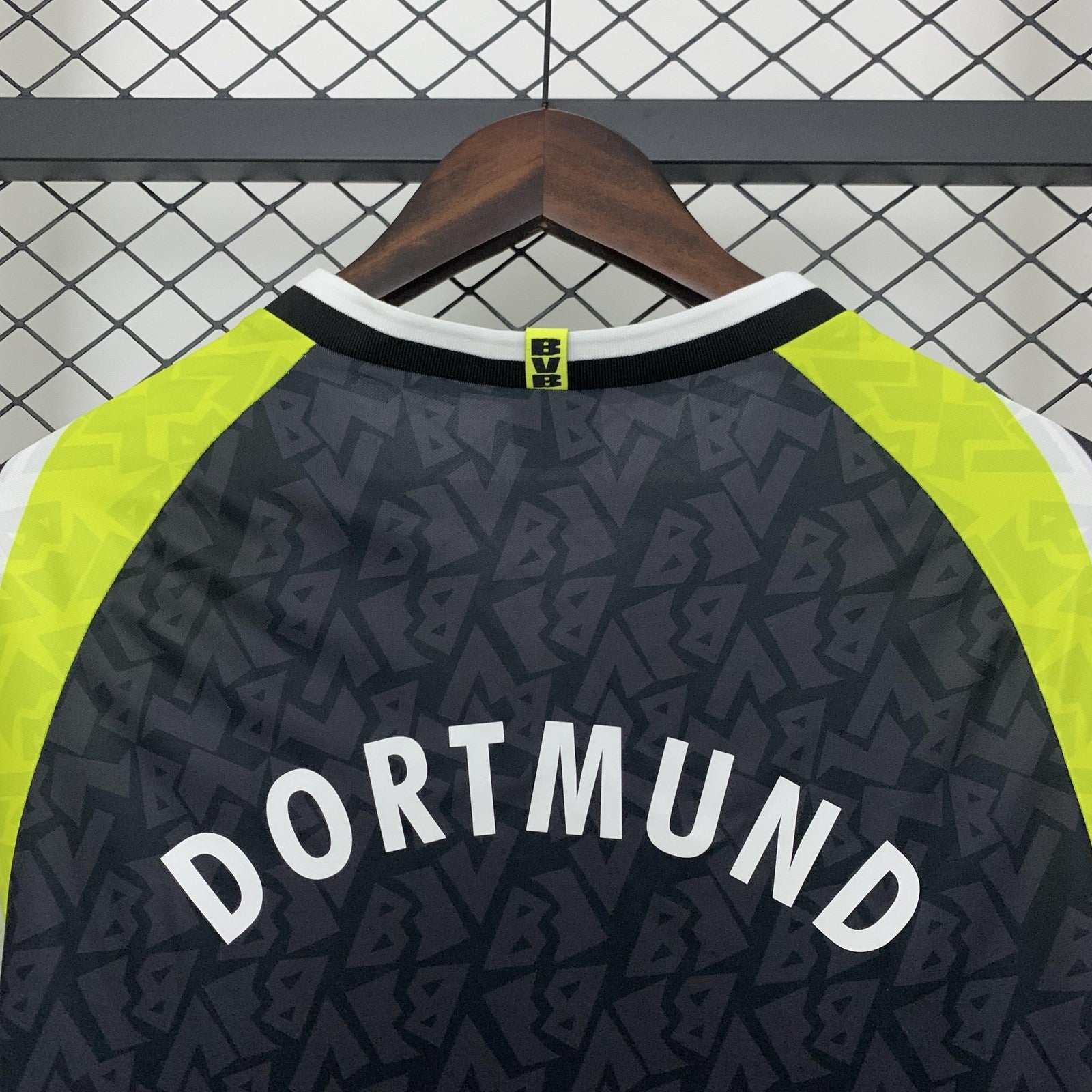 Retro Dortmund Away